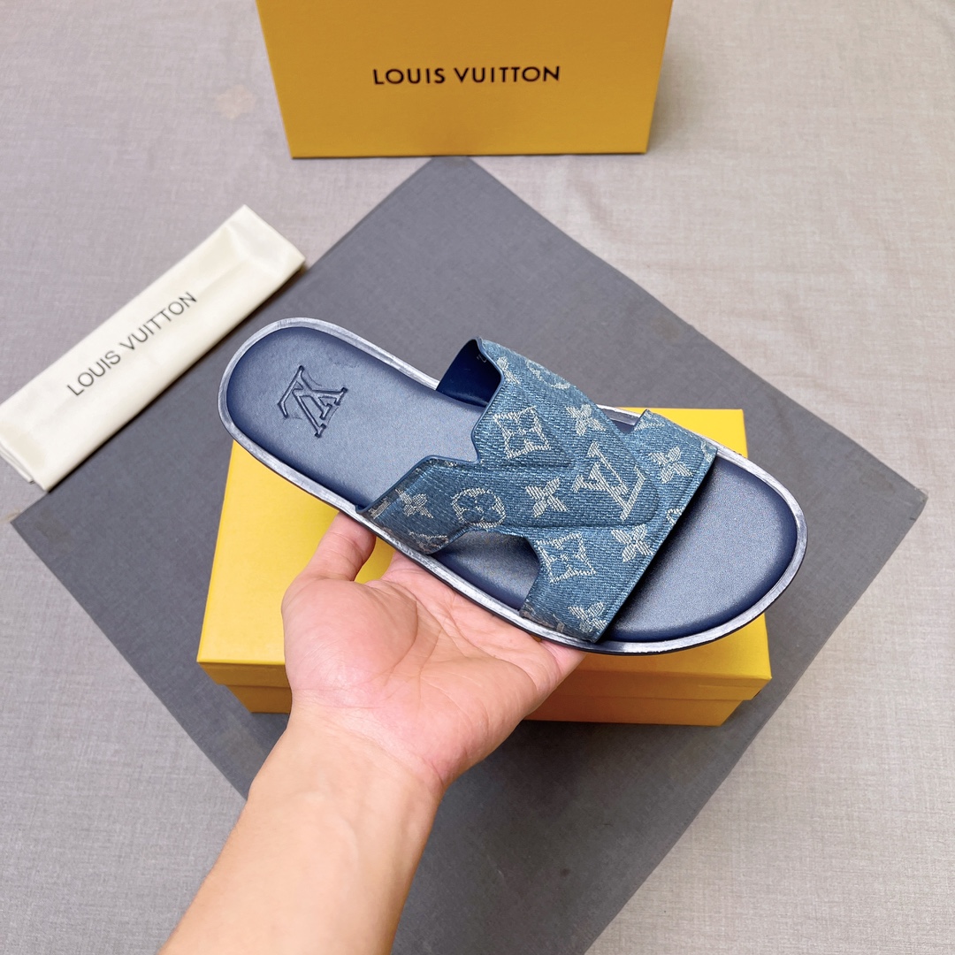 LV shoe