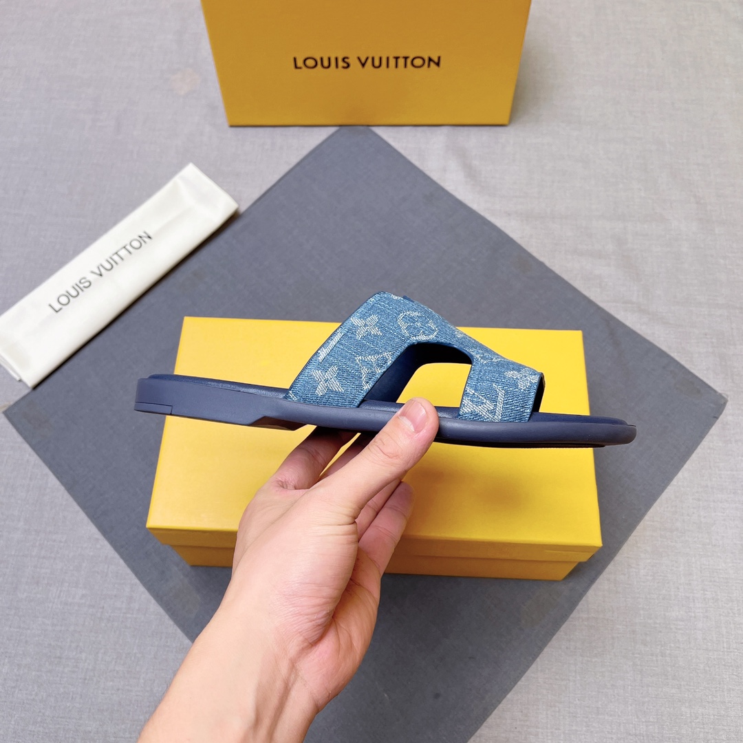 LV shoe