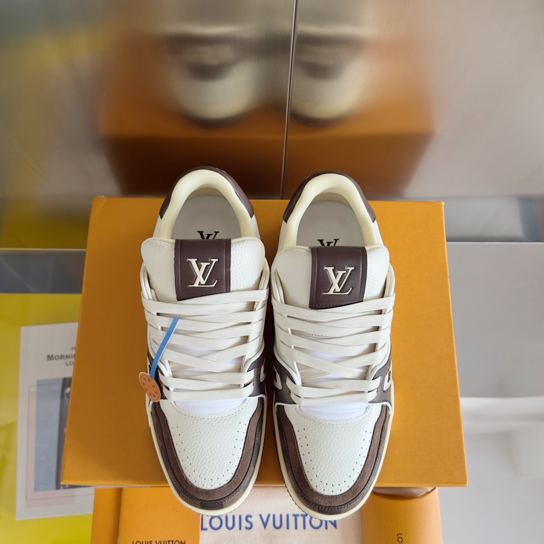 LV shoe