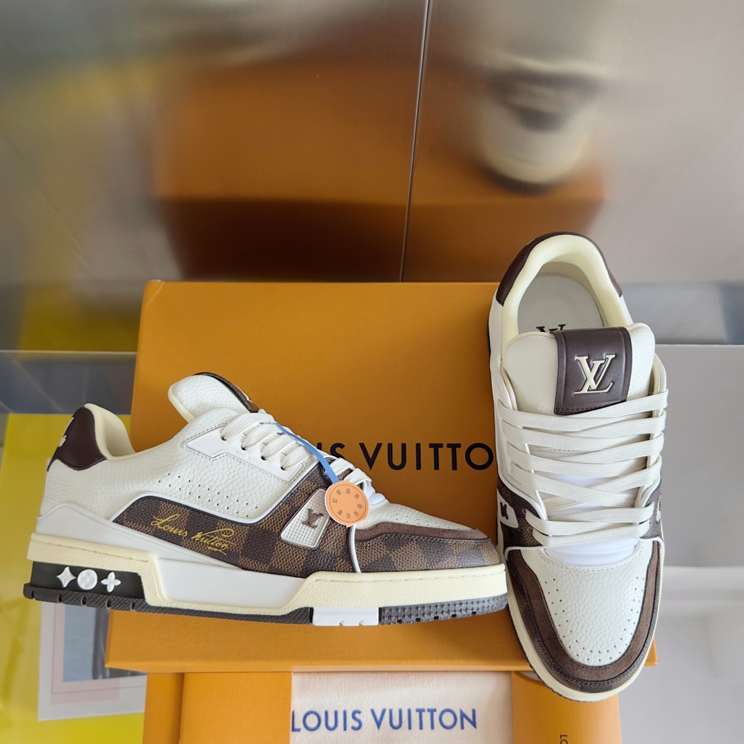 LV shoe