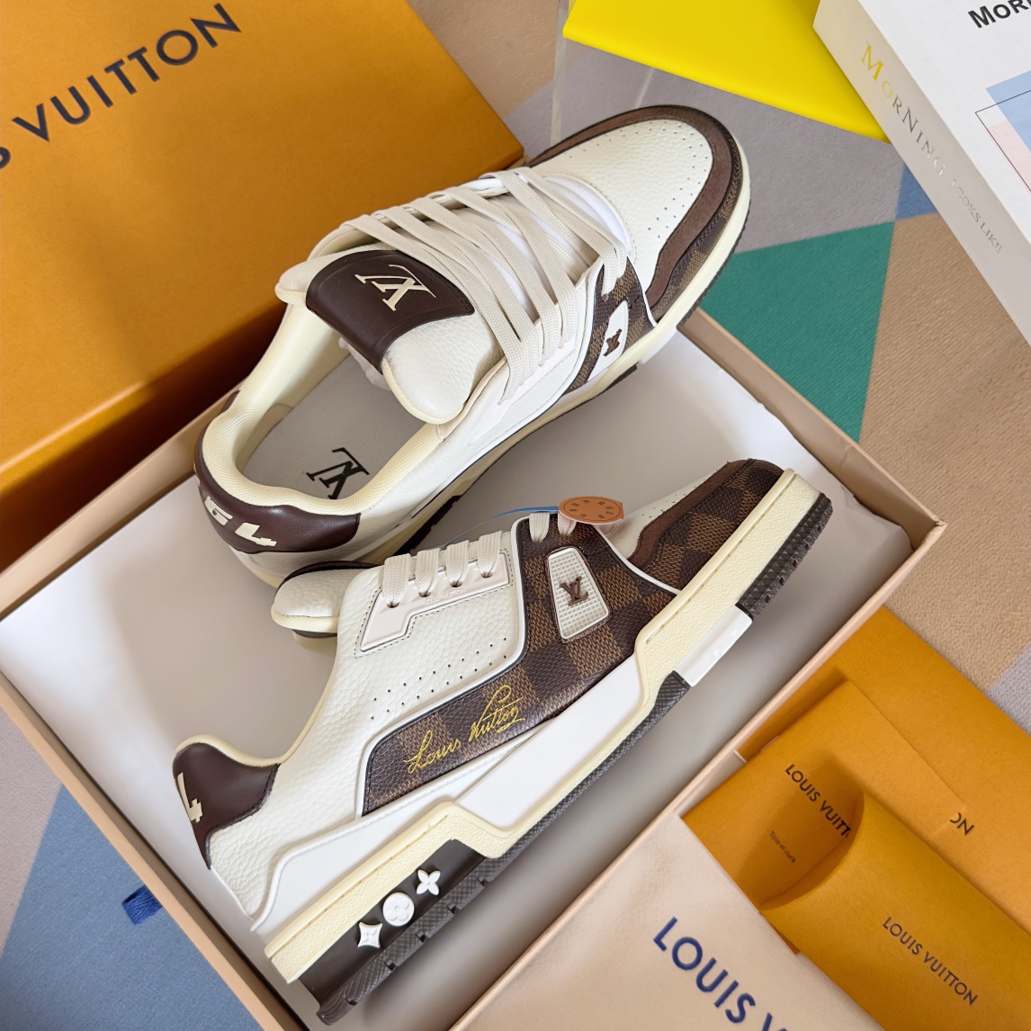 LV shoe