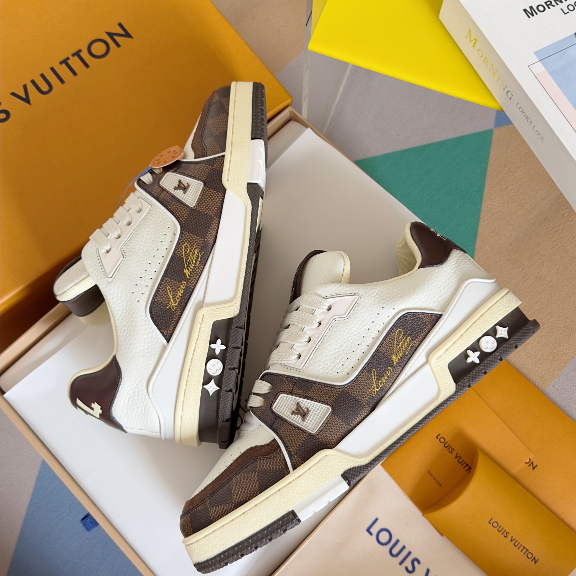LV shoe