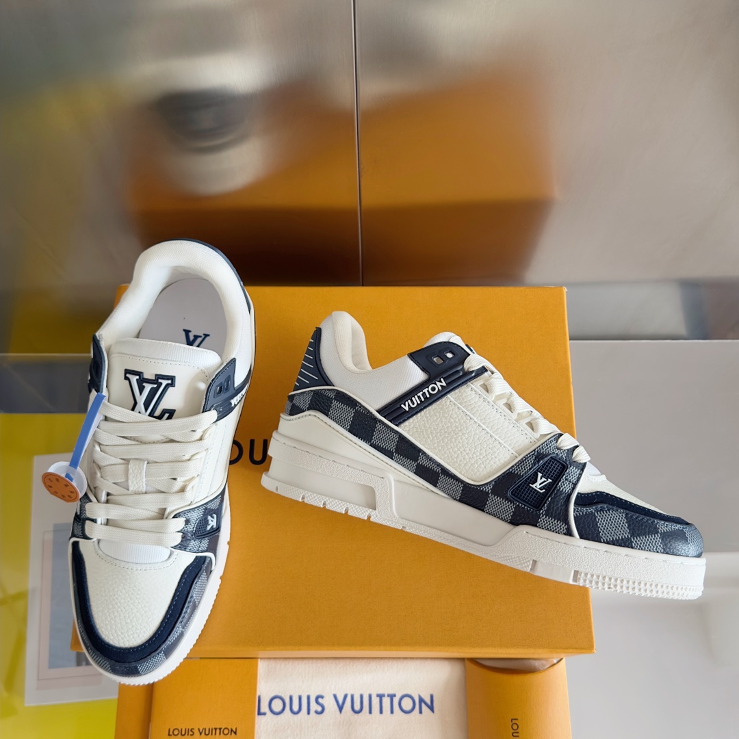 LV shoe