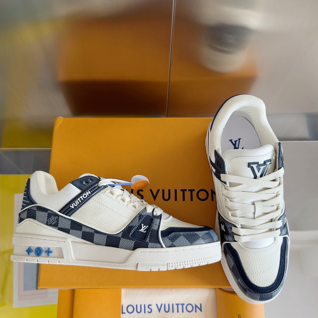 LV shoe