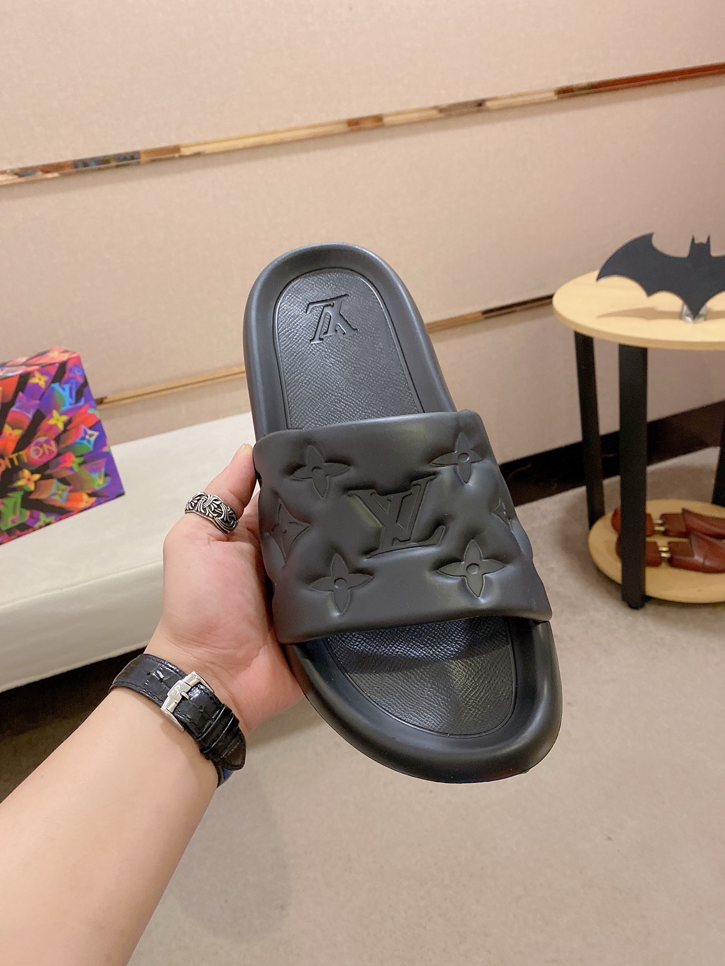 LV shoe