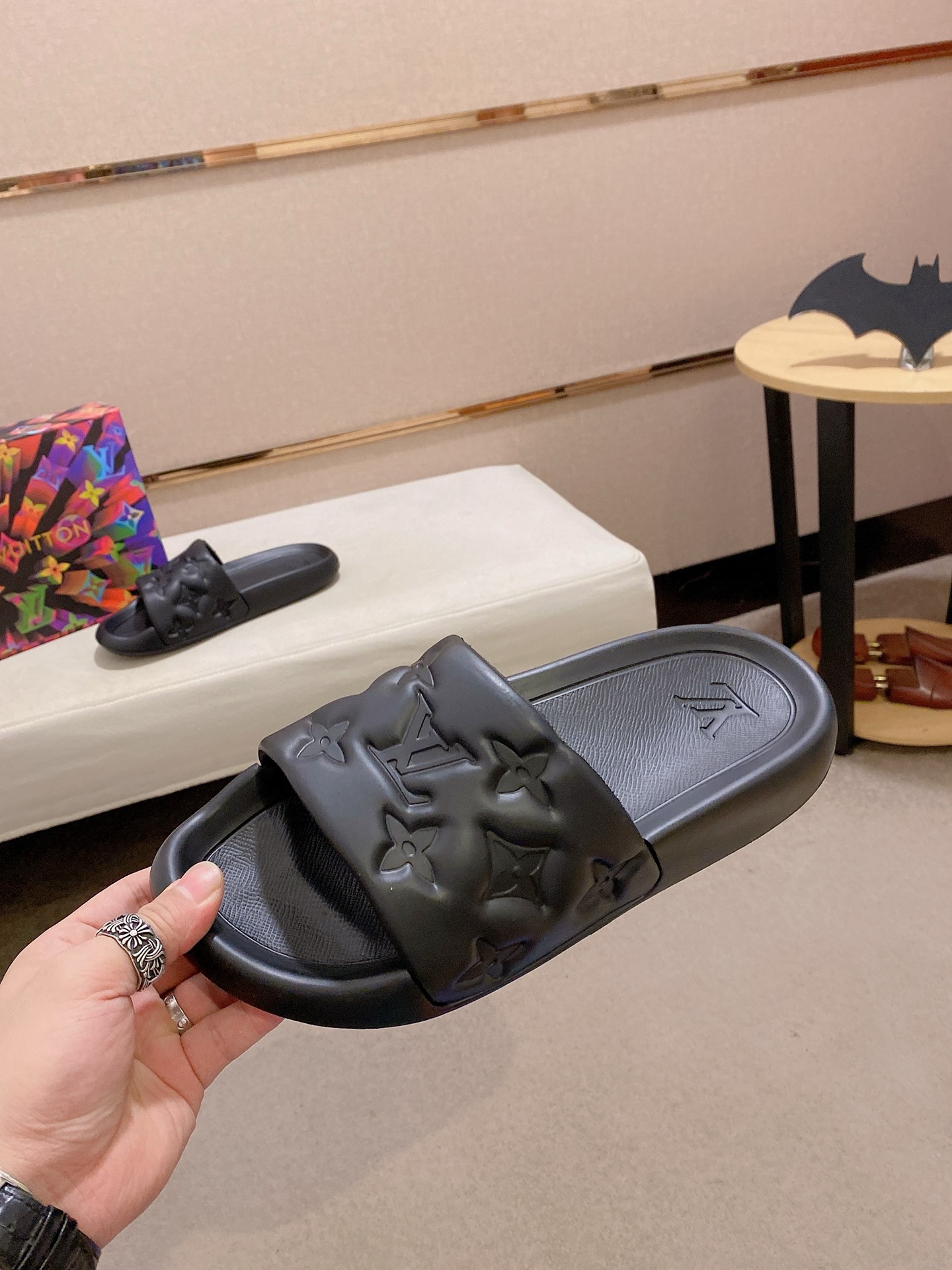 LV shoe