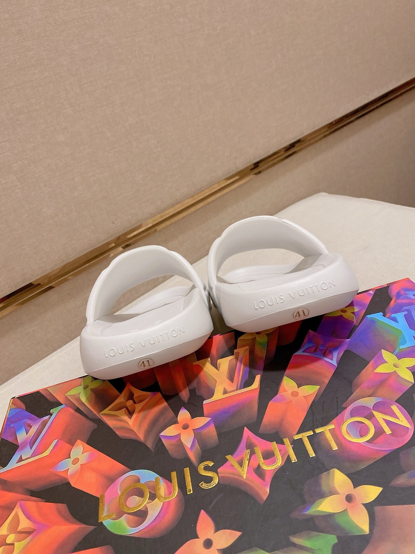 LV shoe
