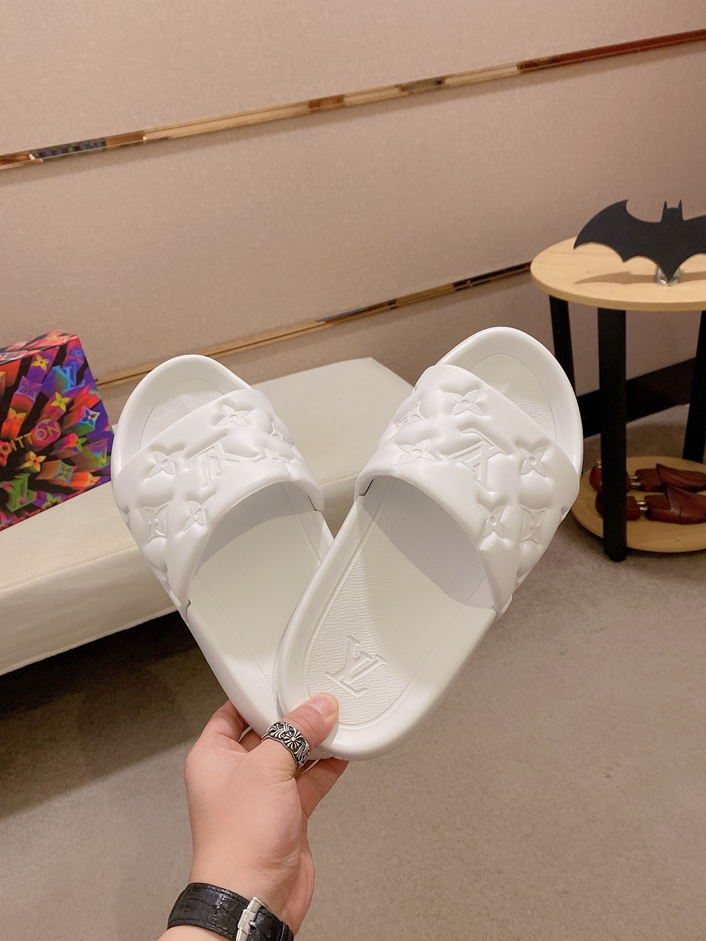 LV shoe