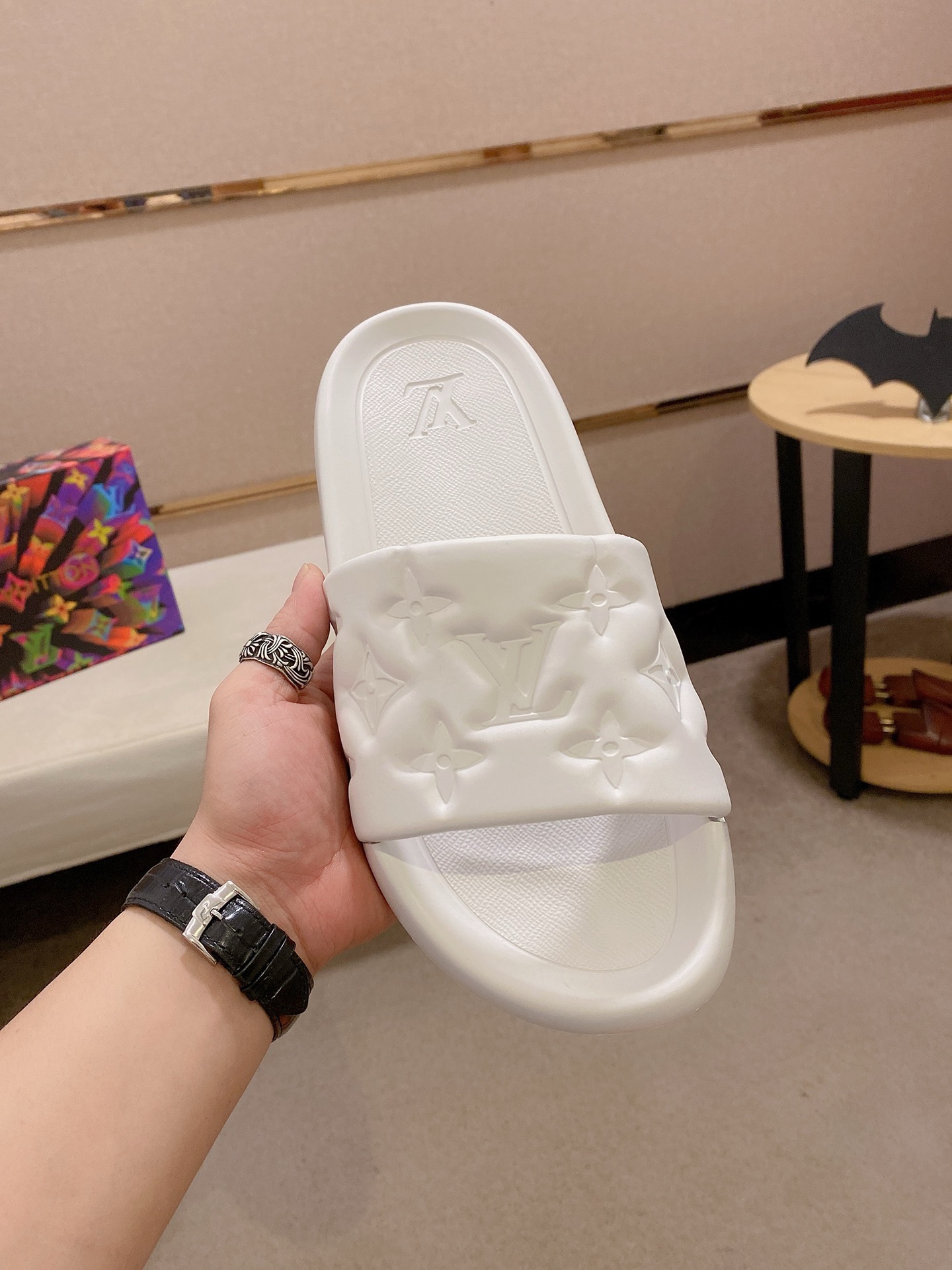 LV shoe