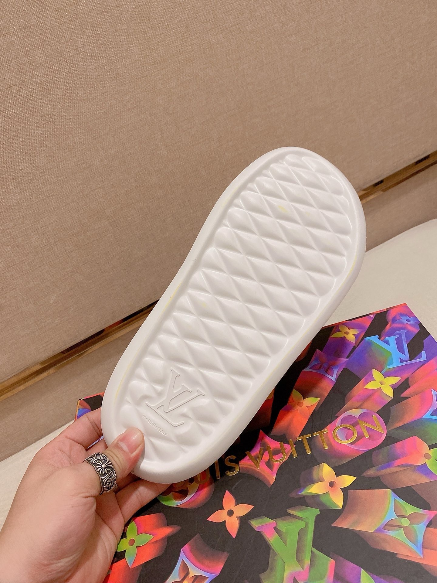 LV shoe