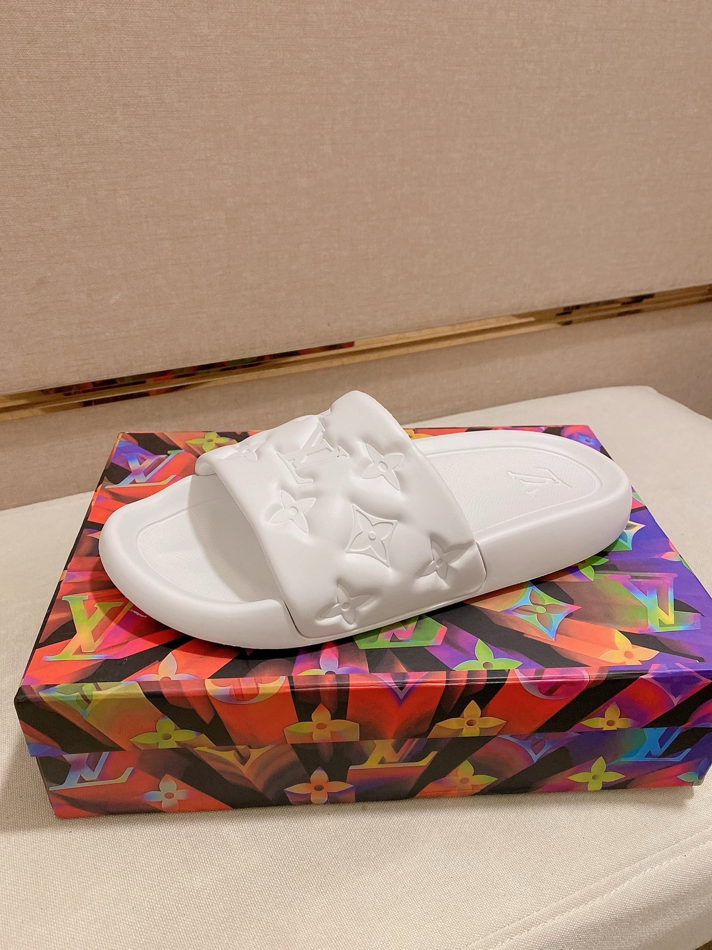 LV shoe