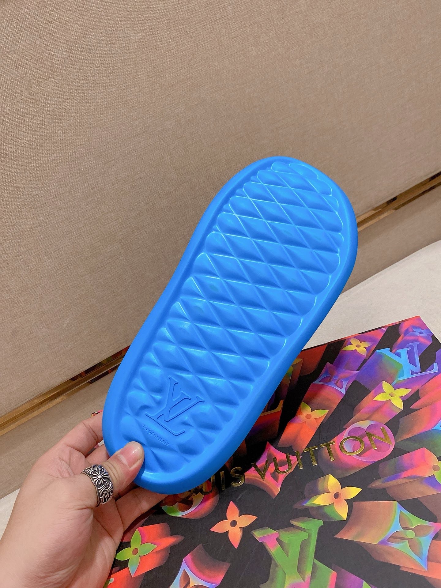 LV shoe
