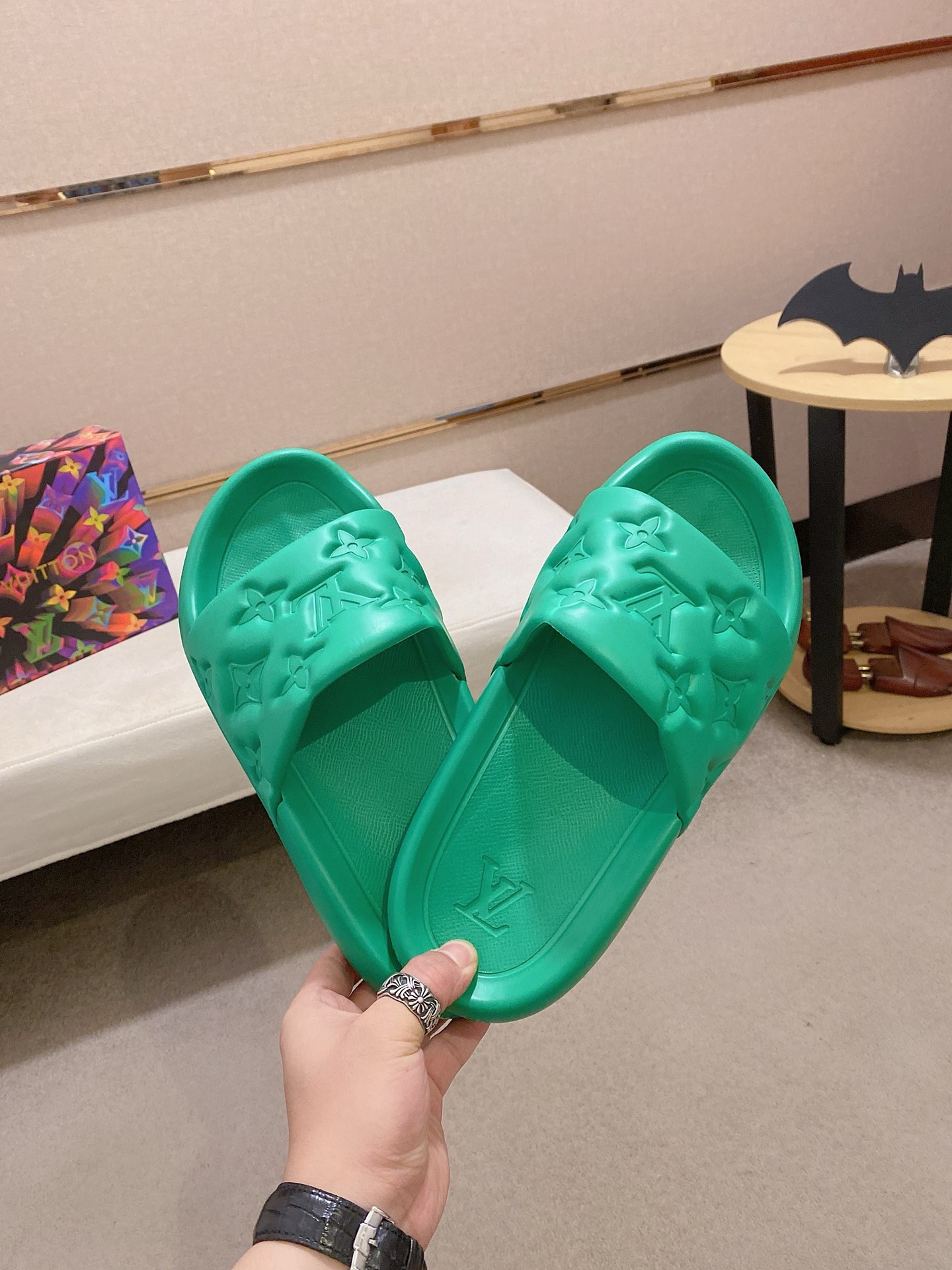 LV shoe