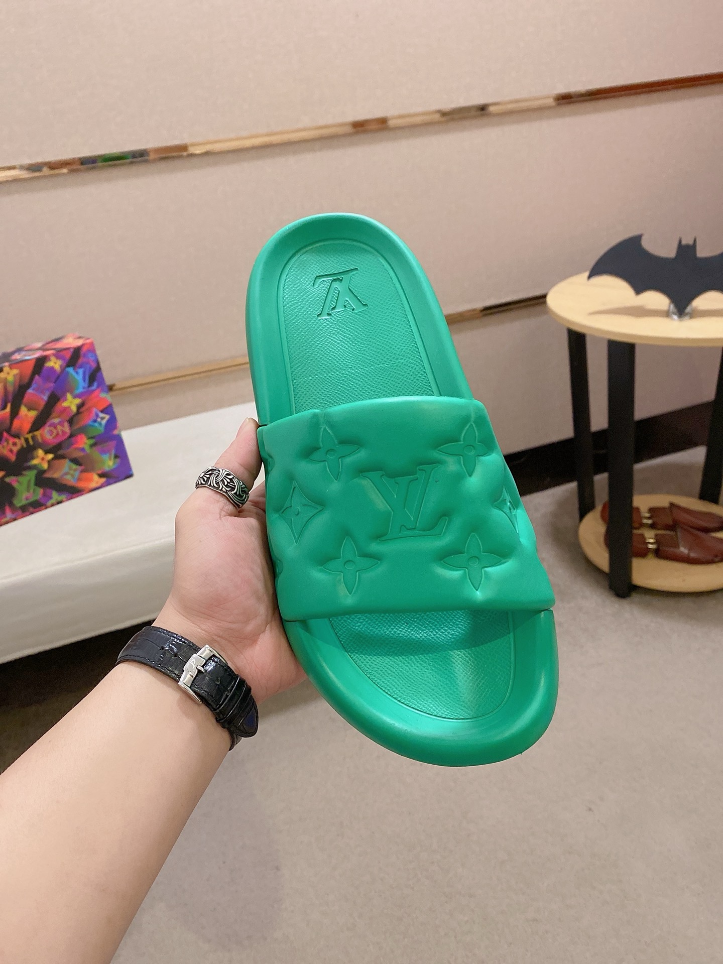 LV shoe