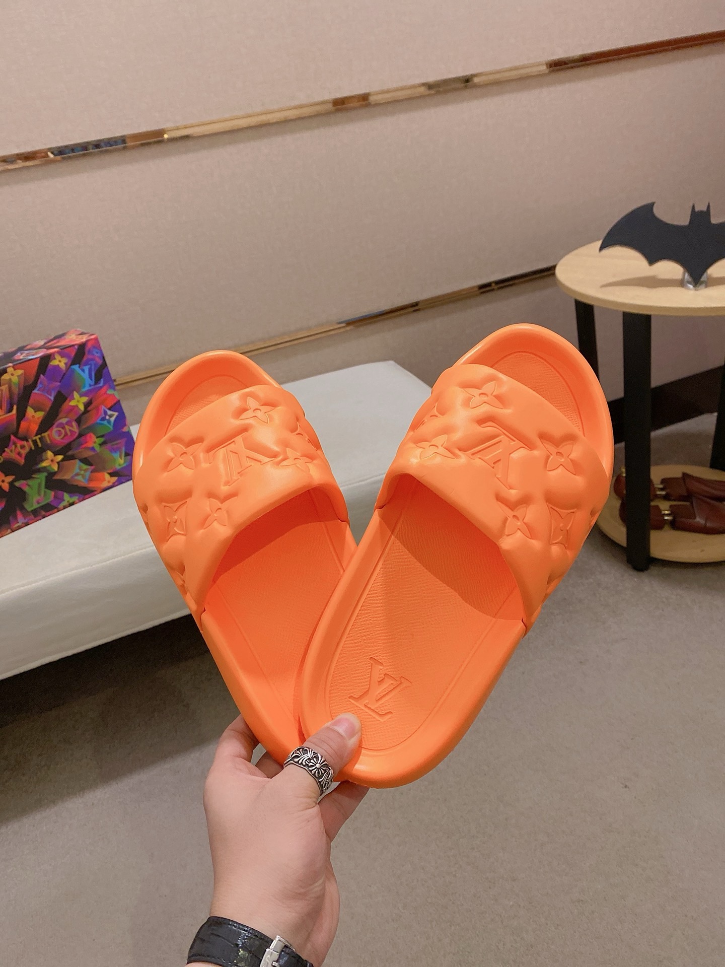 LV shoe