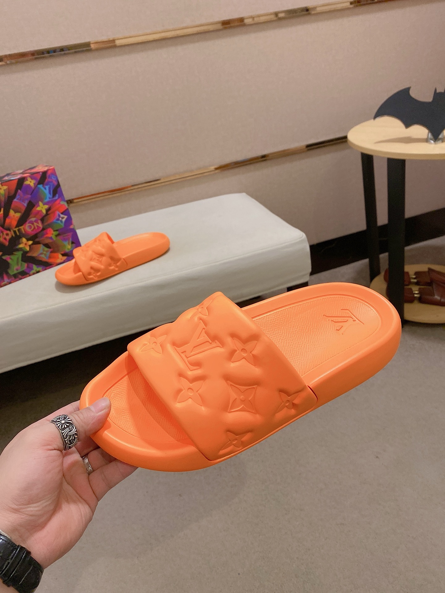 LV shoe