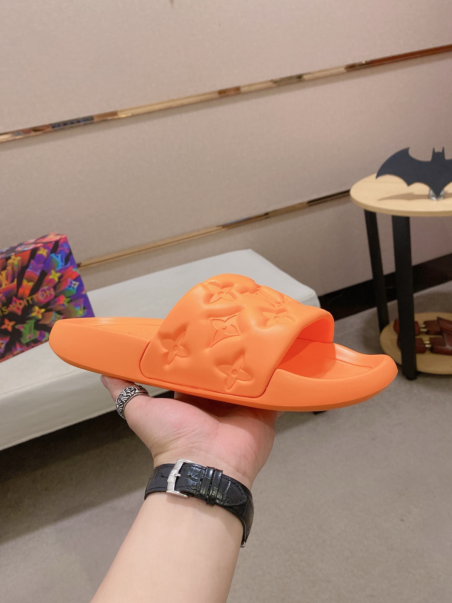 LV shoe