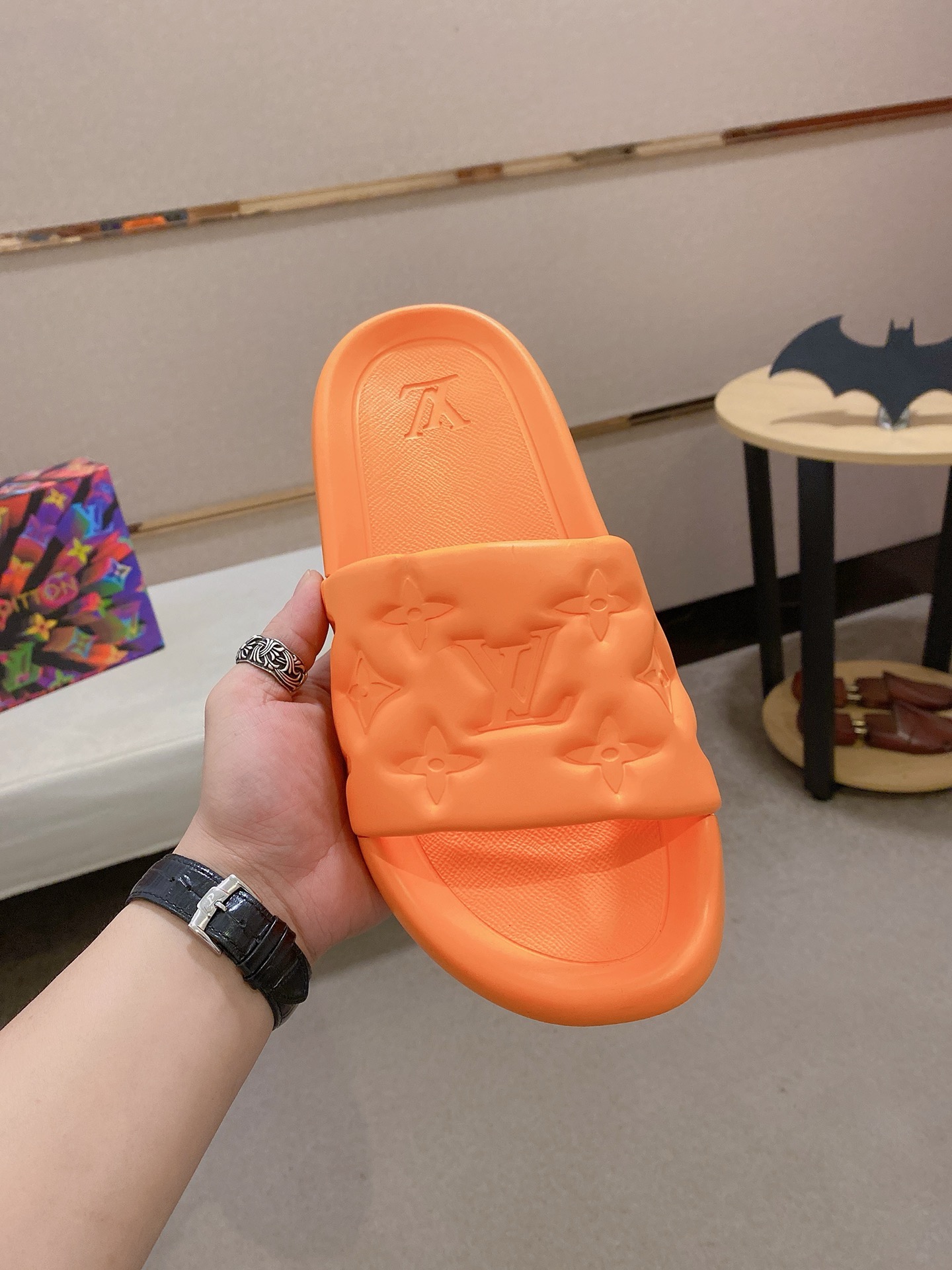 LV shoe