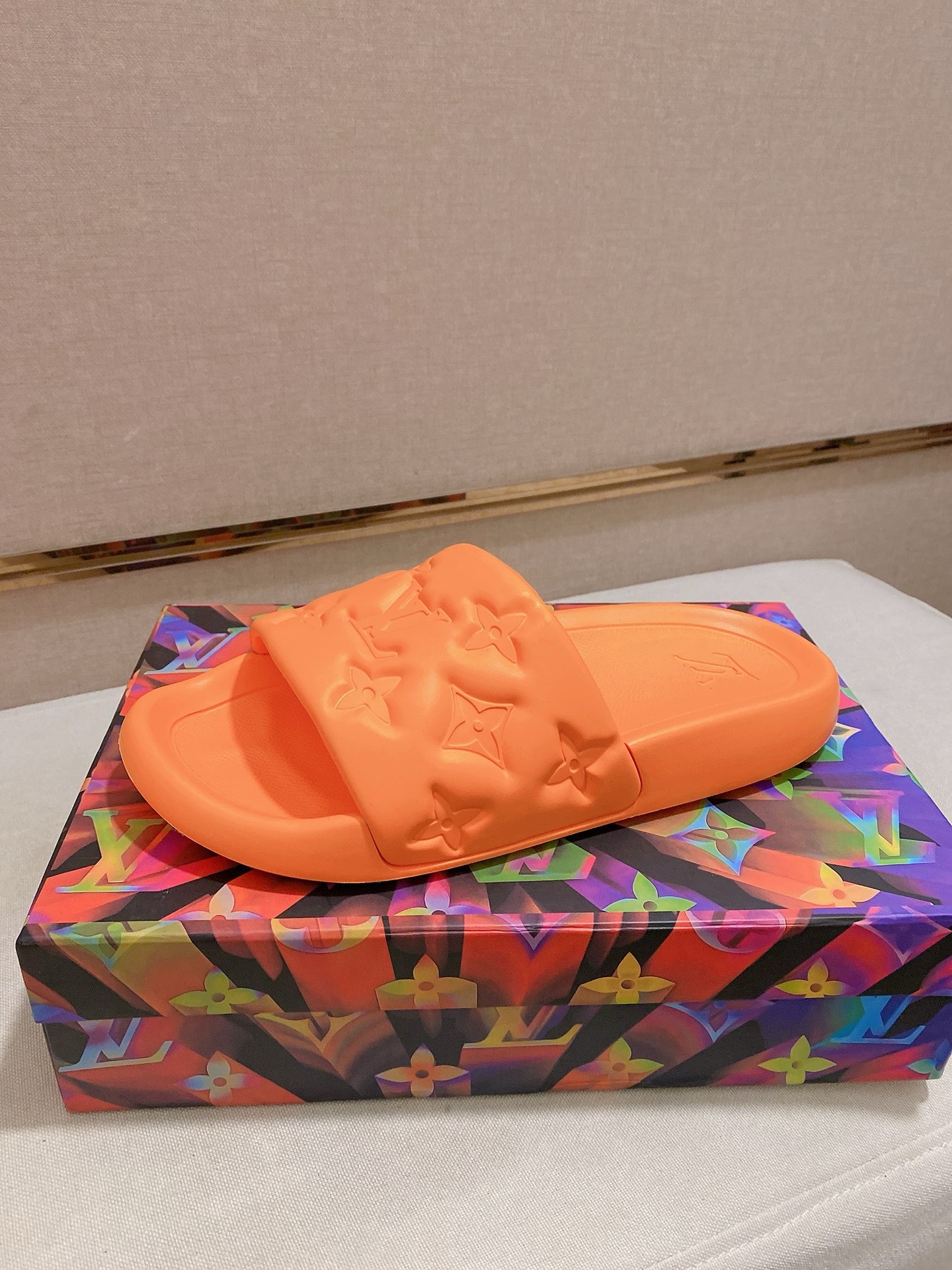 LV shoe