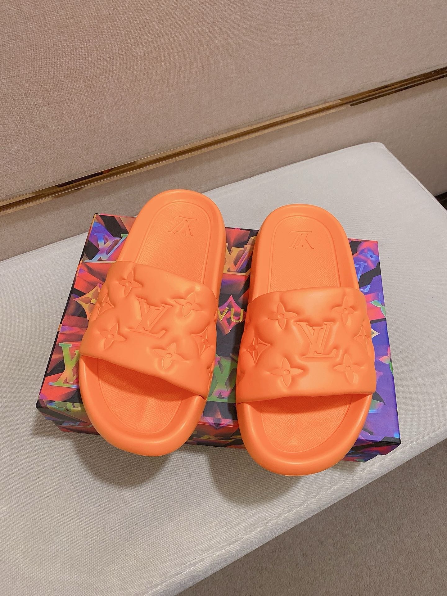 LV shoe