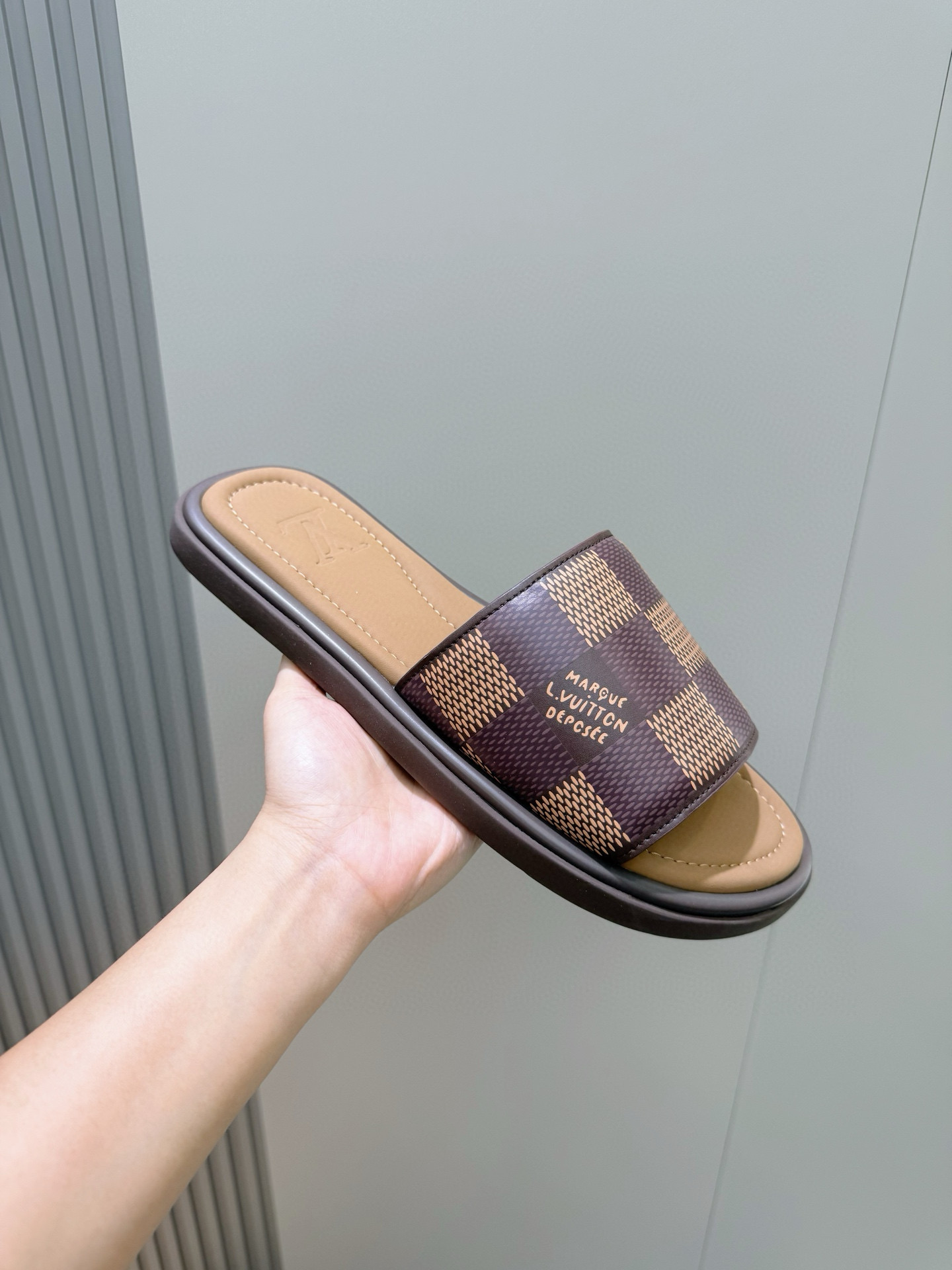 LV shoe