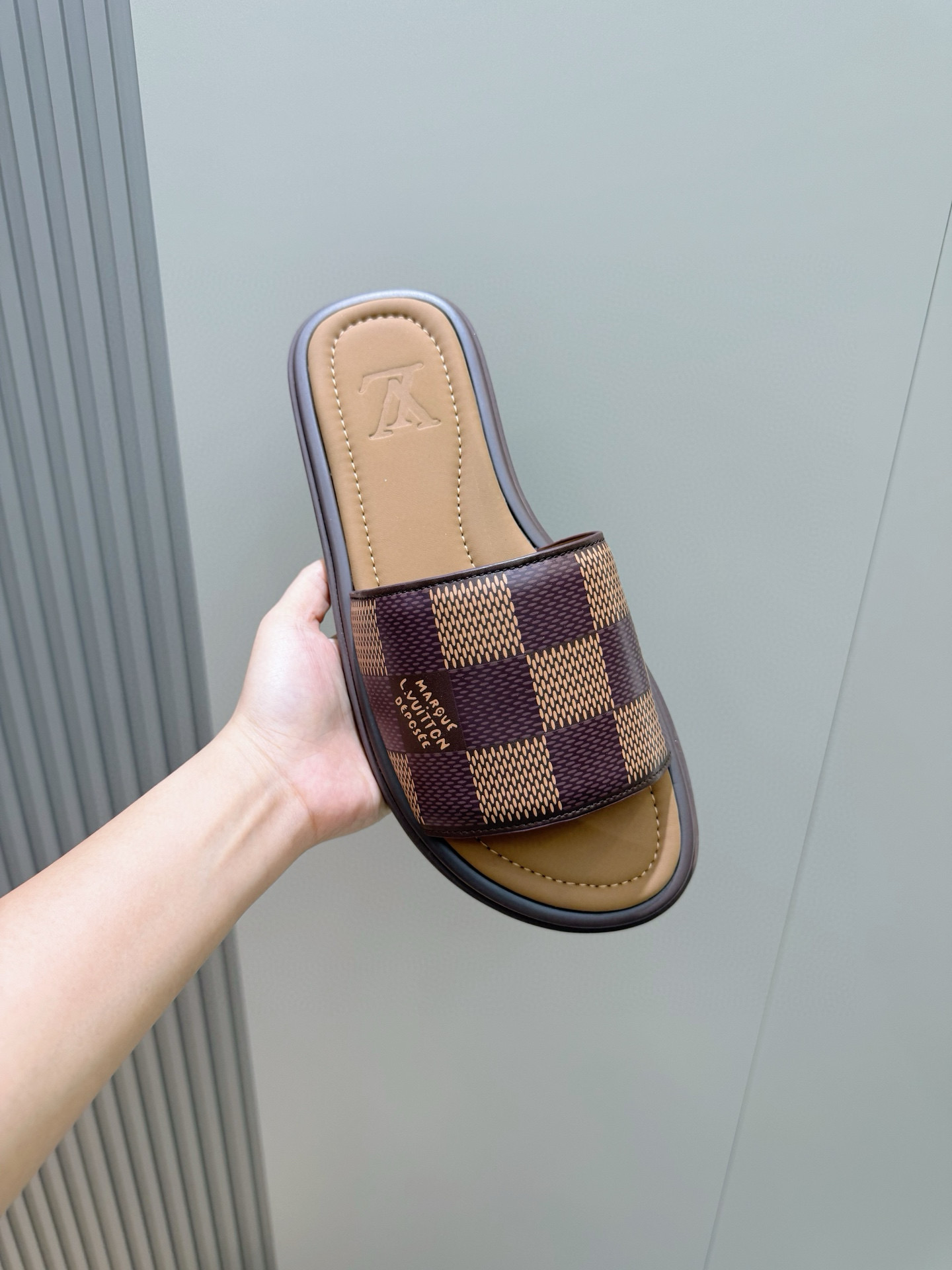 LV shoe