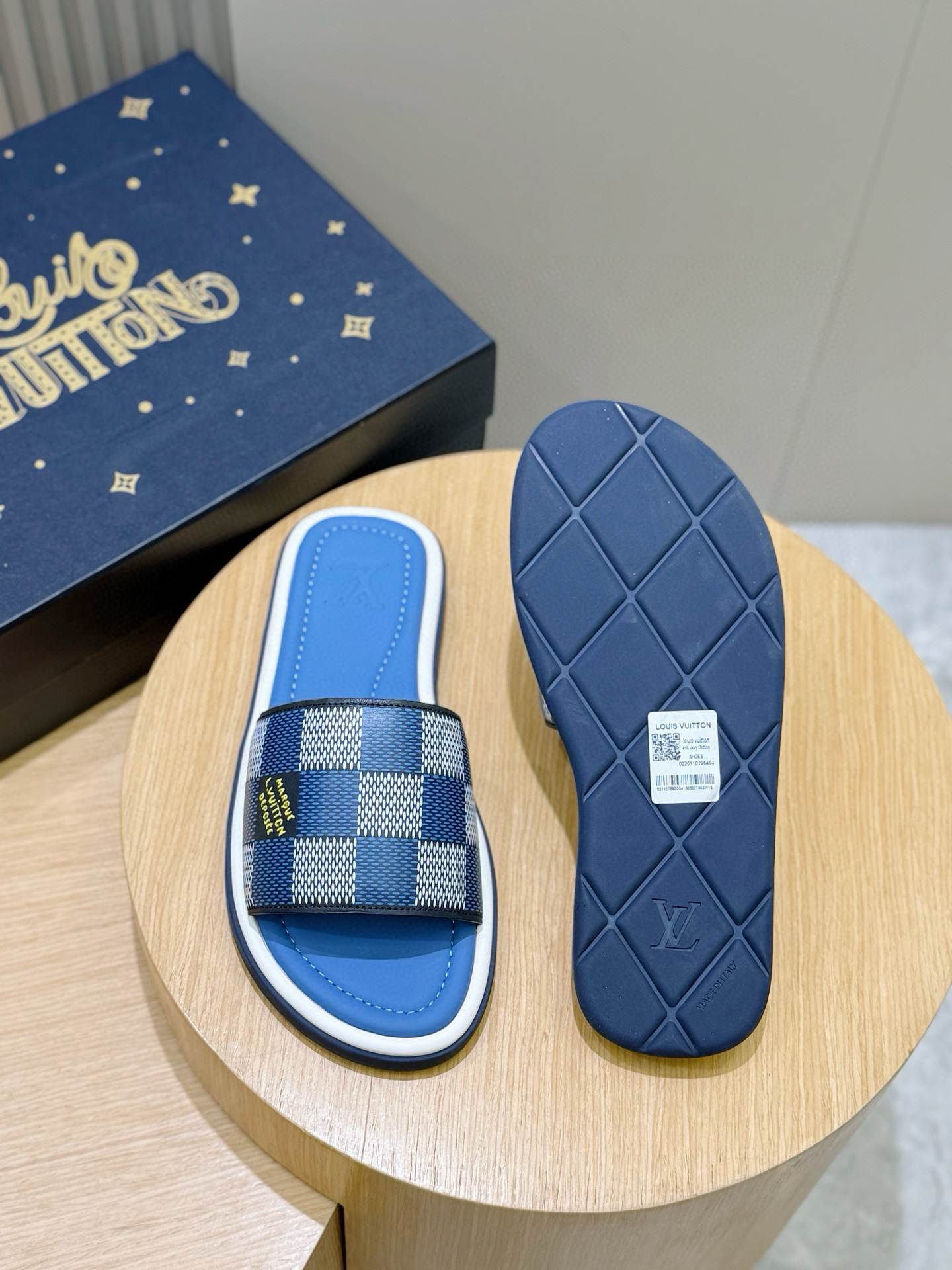 LV shoe