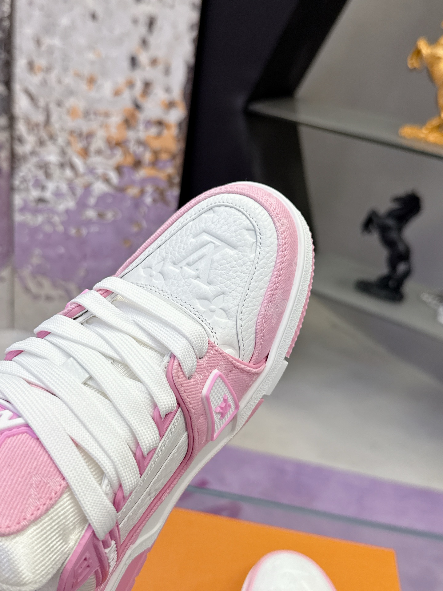 LV shoe