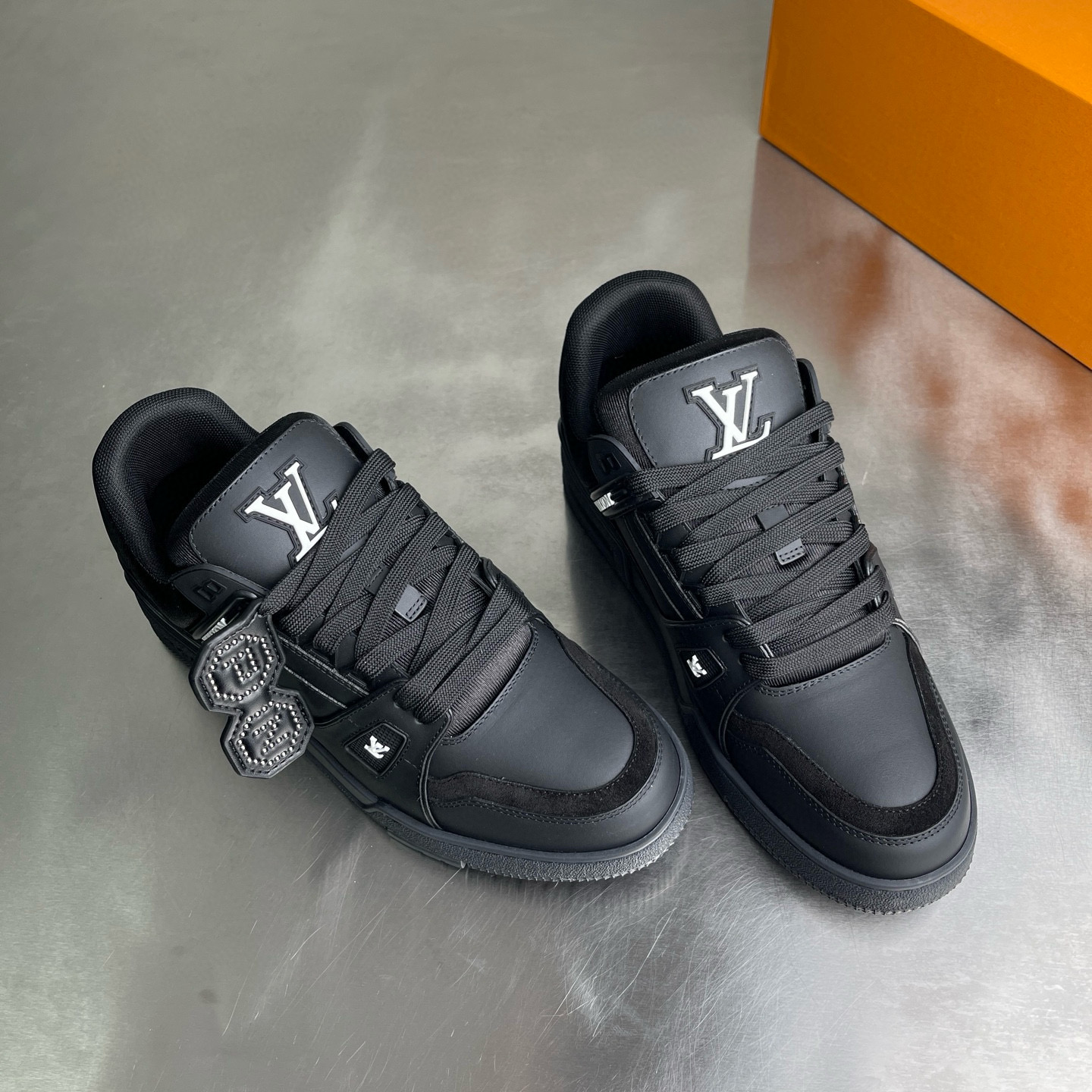 LV shoe
