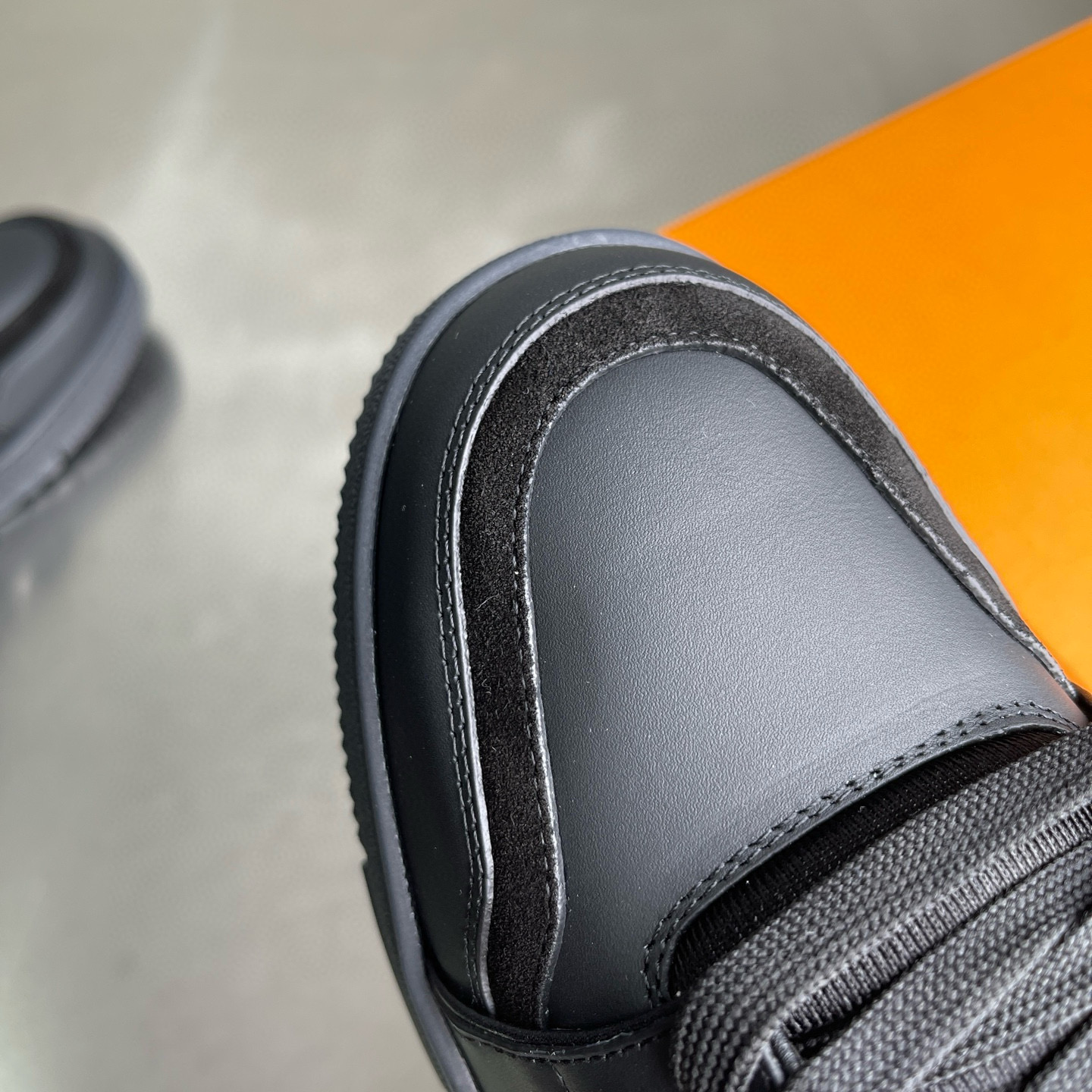 LV shoe