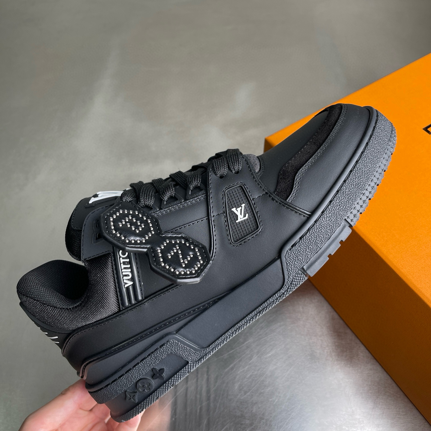 LV shoe