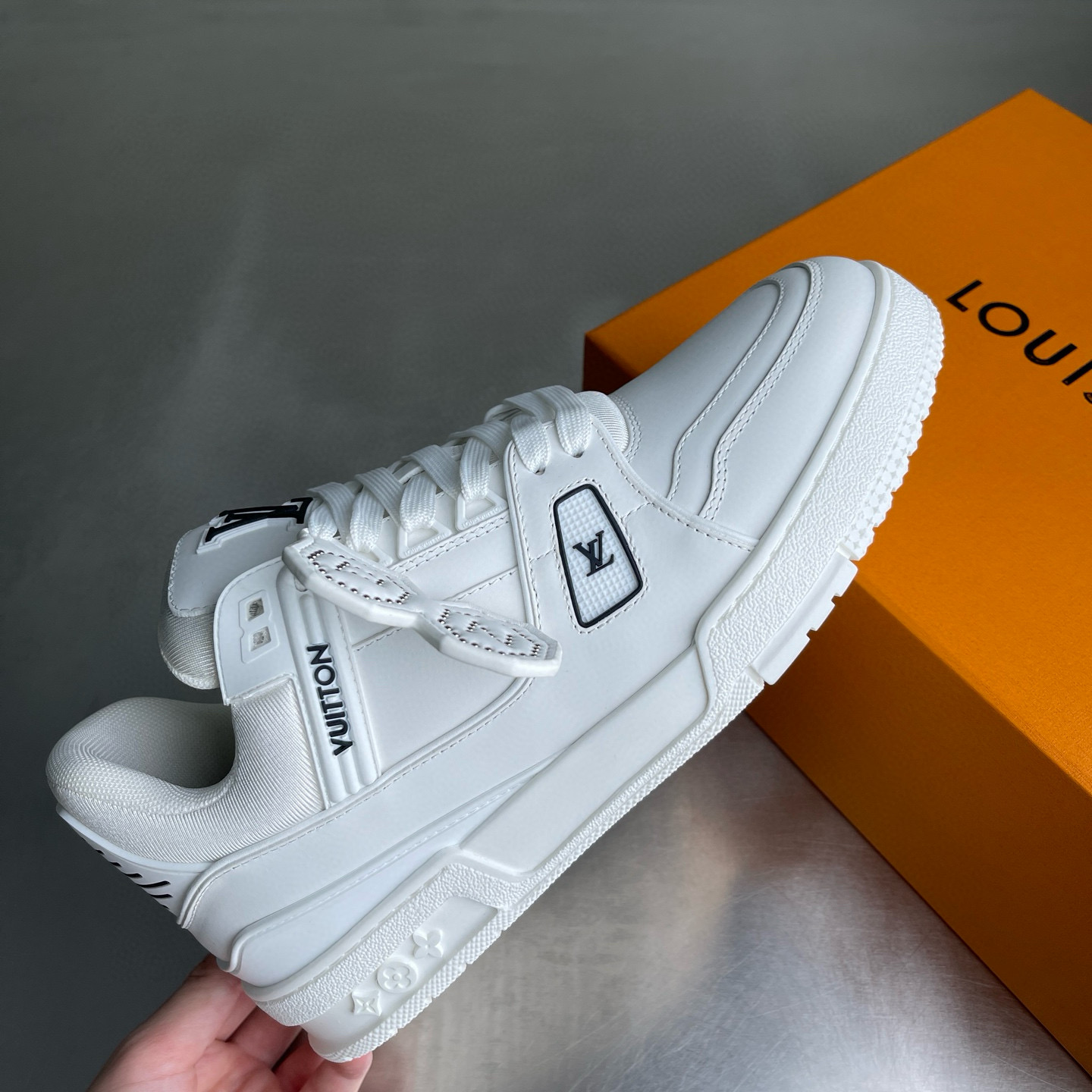 LV shoe