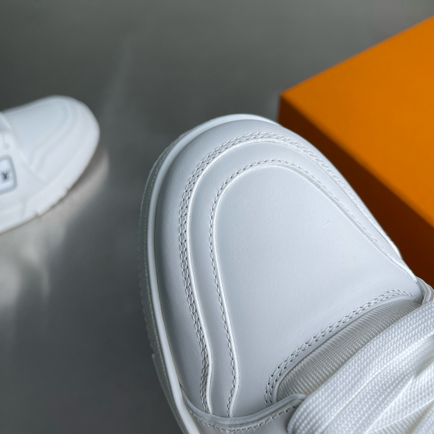 LV shoe
