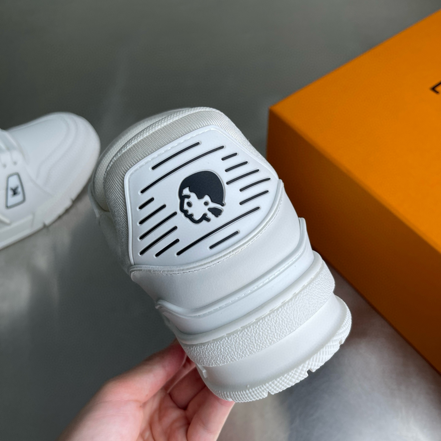LV shoe