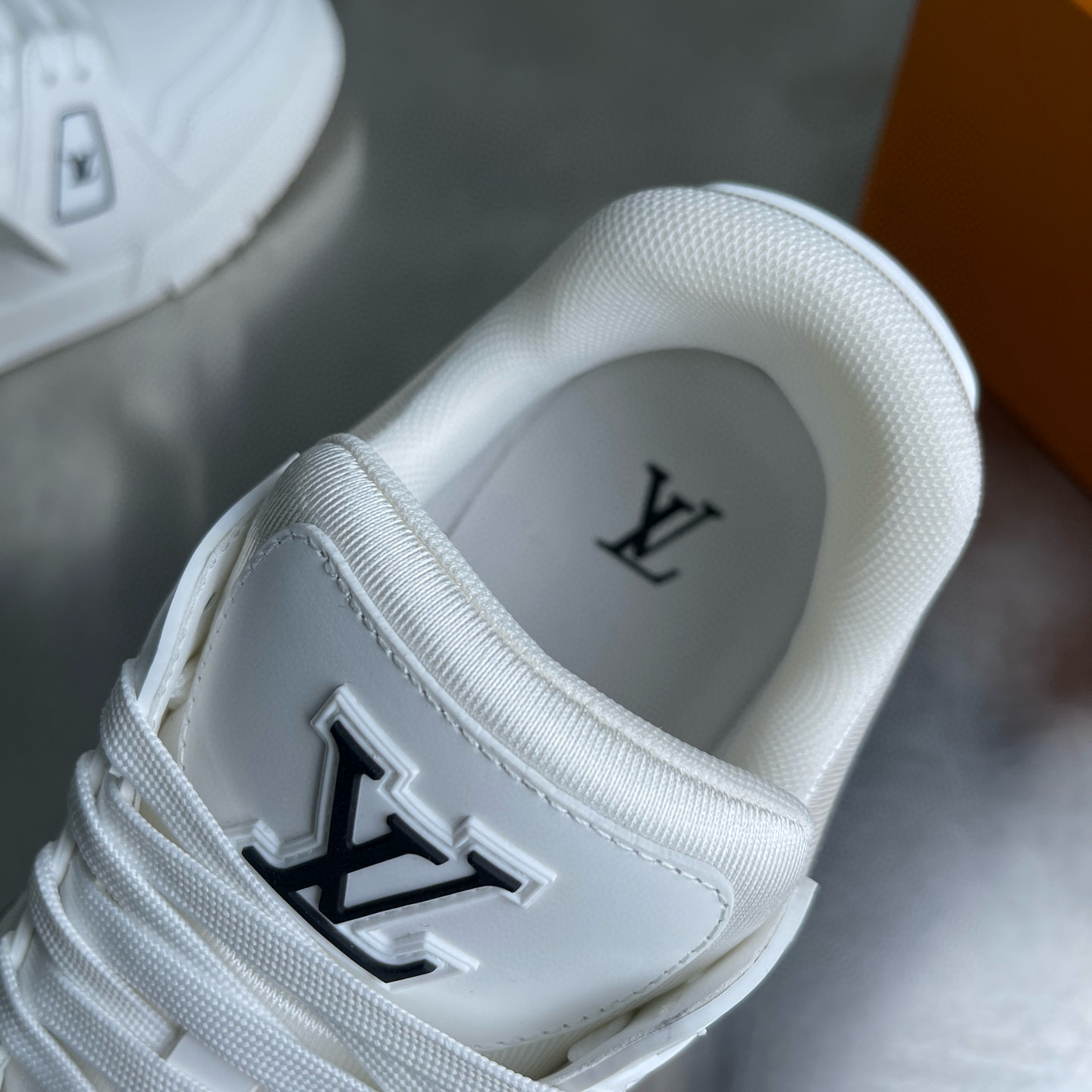 LV shoe