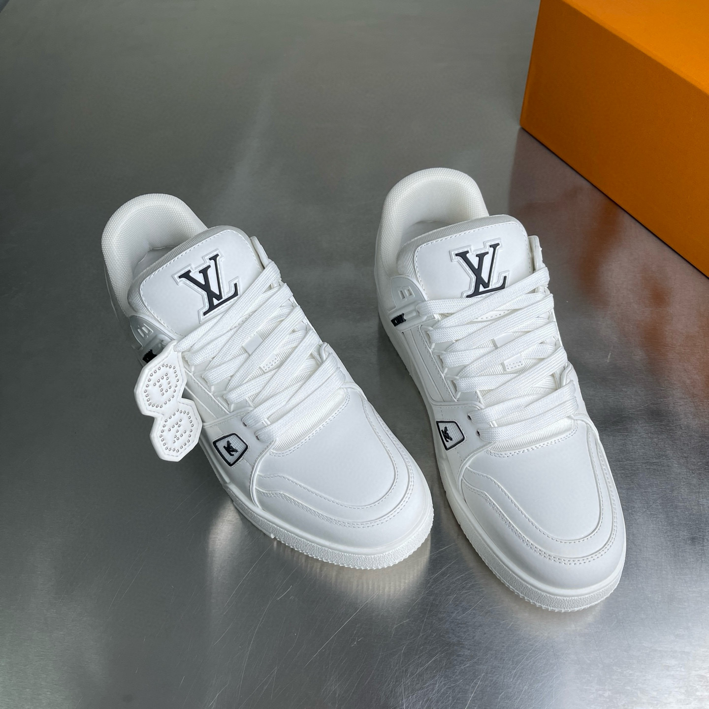 LV shoe
