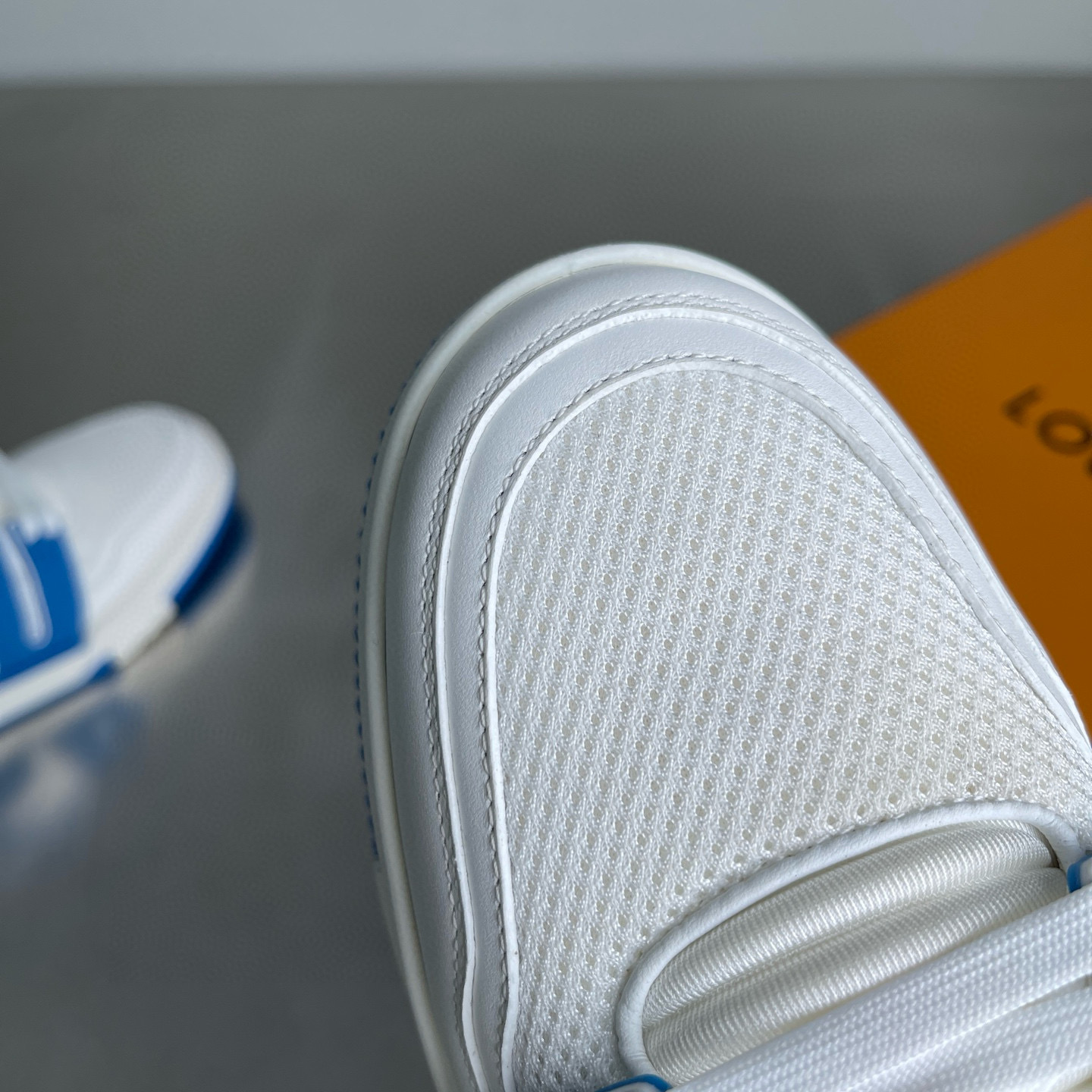 LV shoe