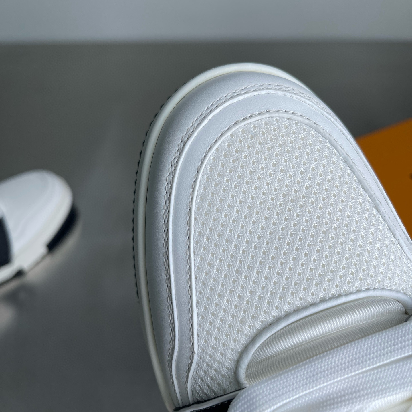 LV shoe