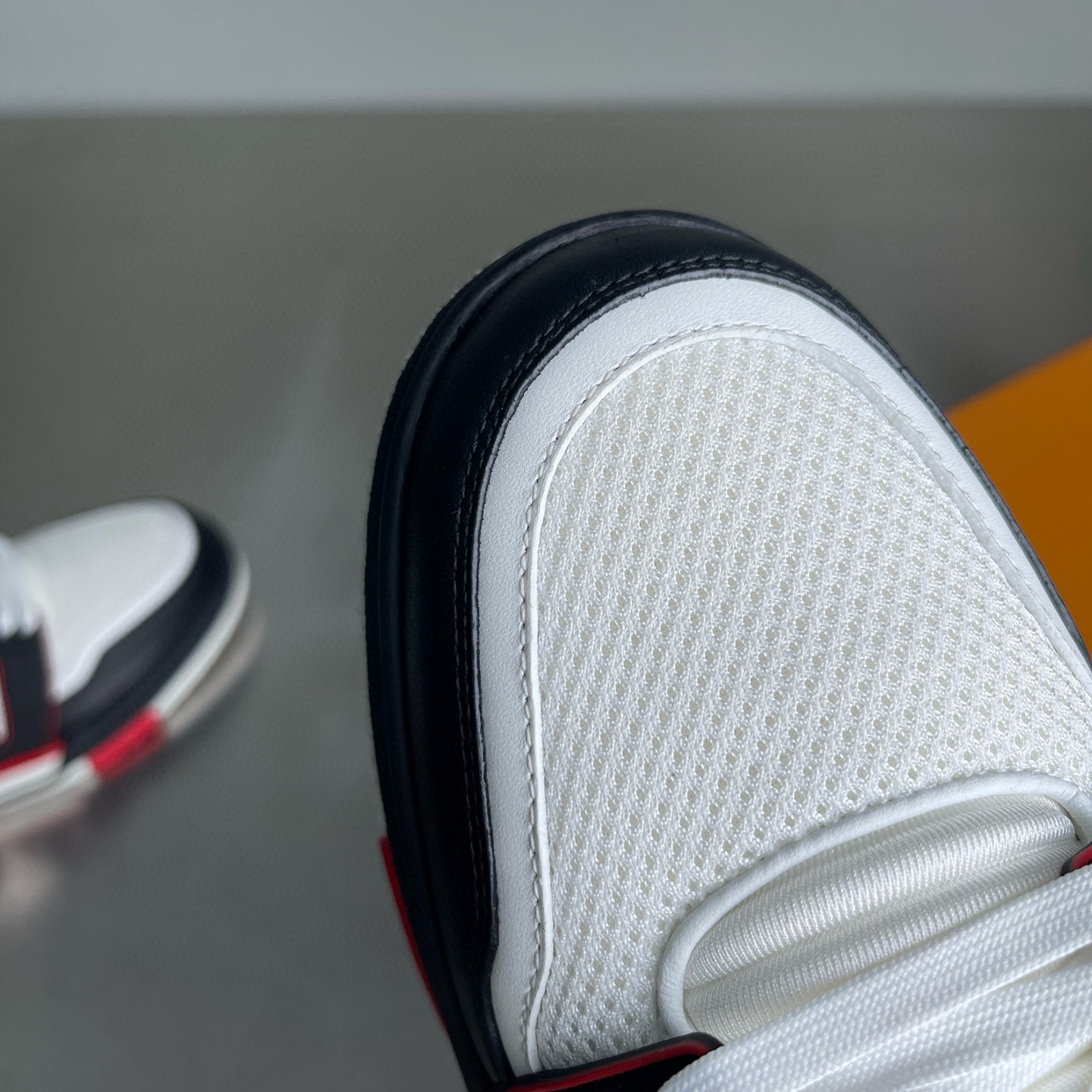 LV shoe