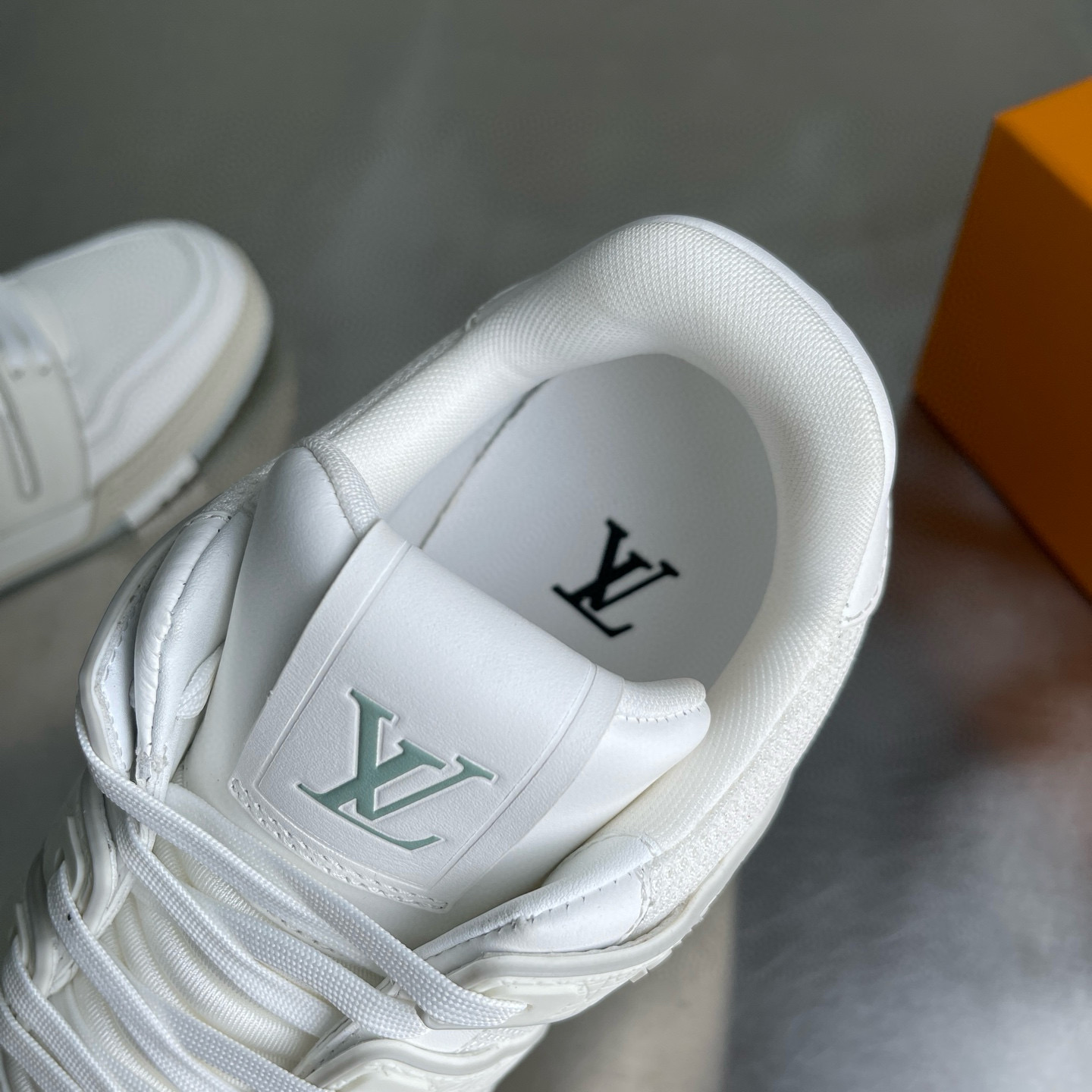 LV shoe