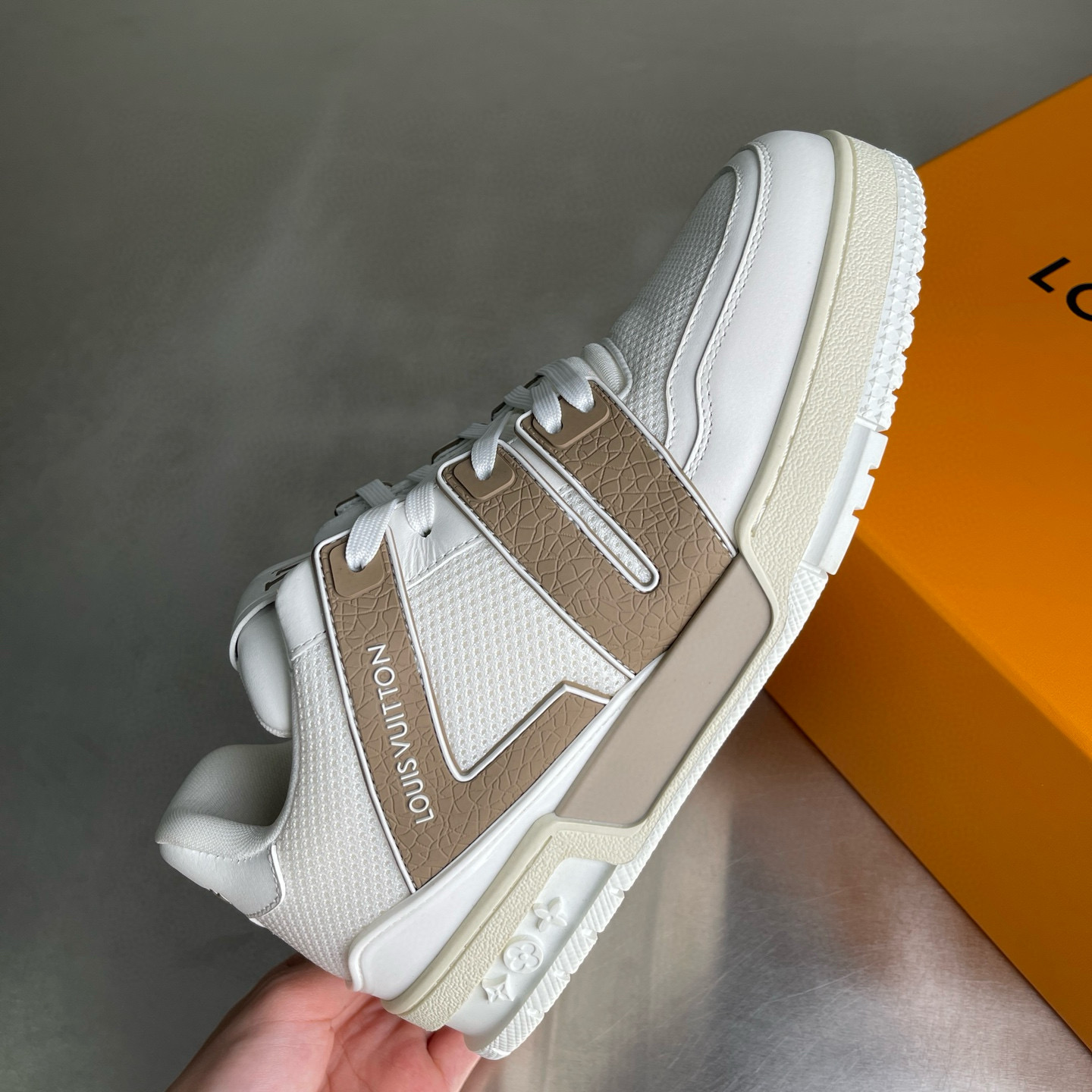 LV shoe