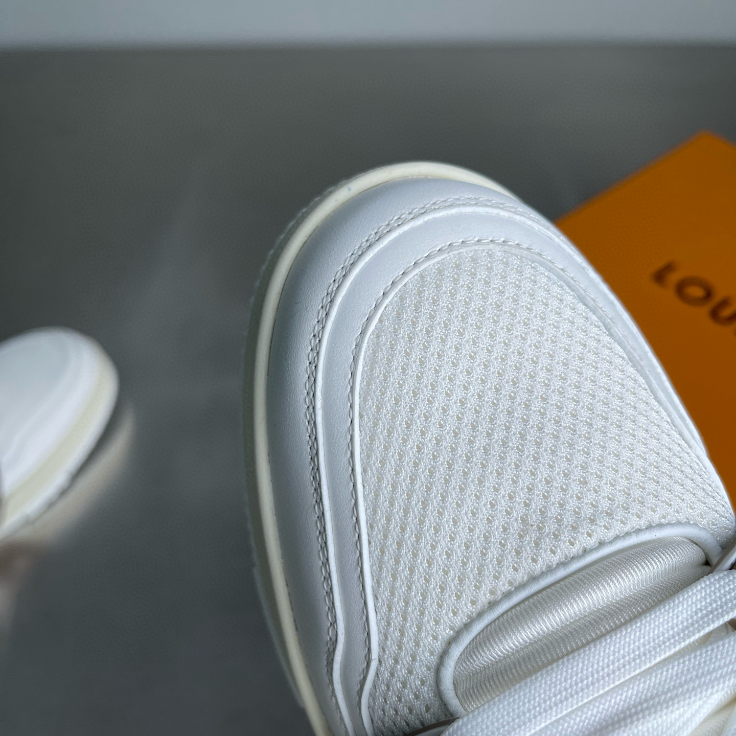 LV shoe