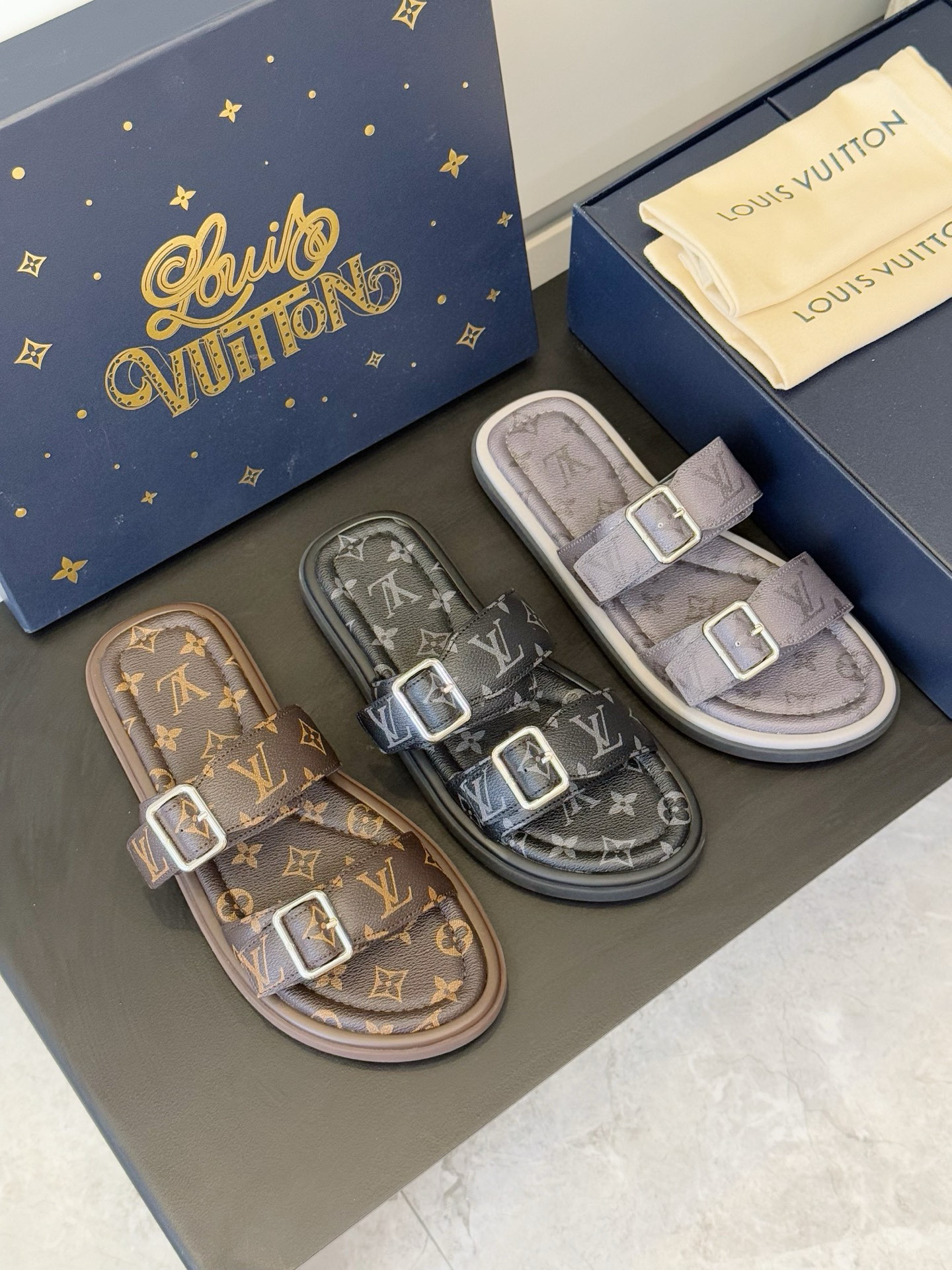 LV shoe