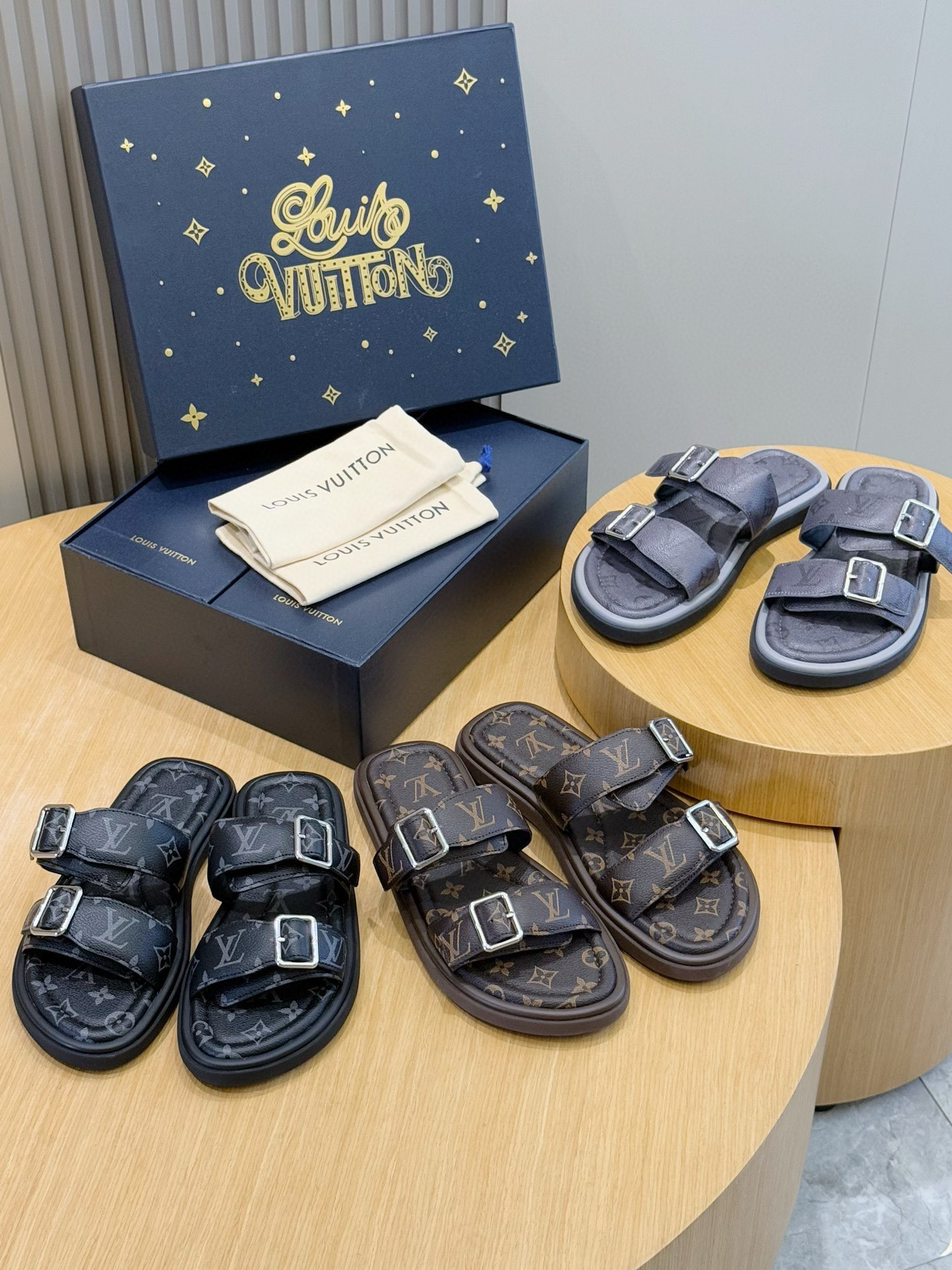 LV shoe