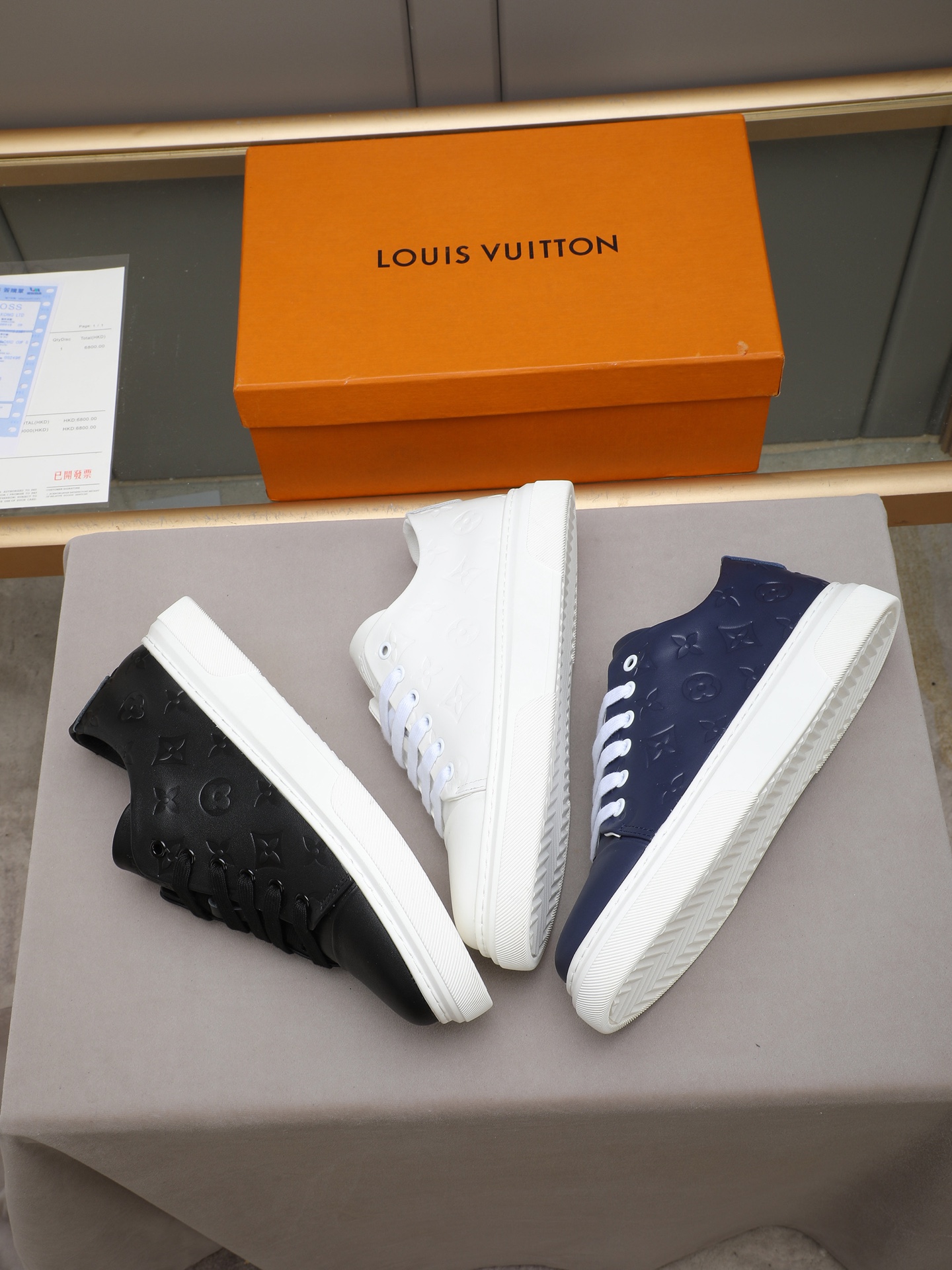 LV shoe