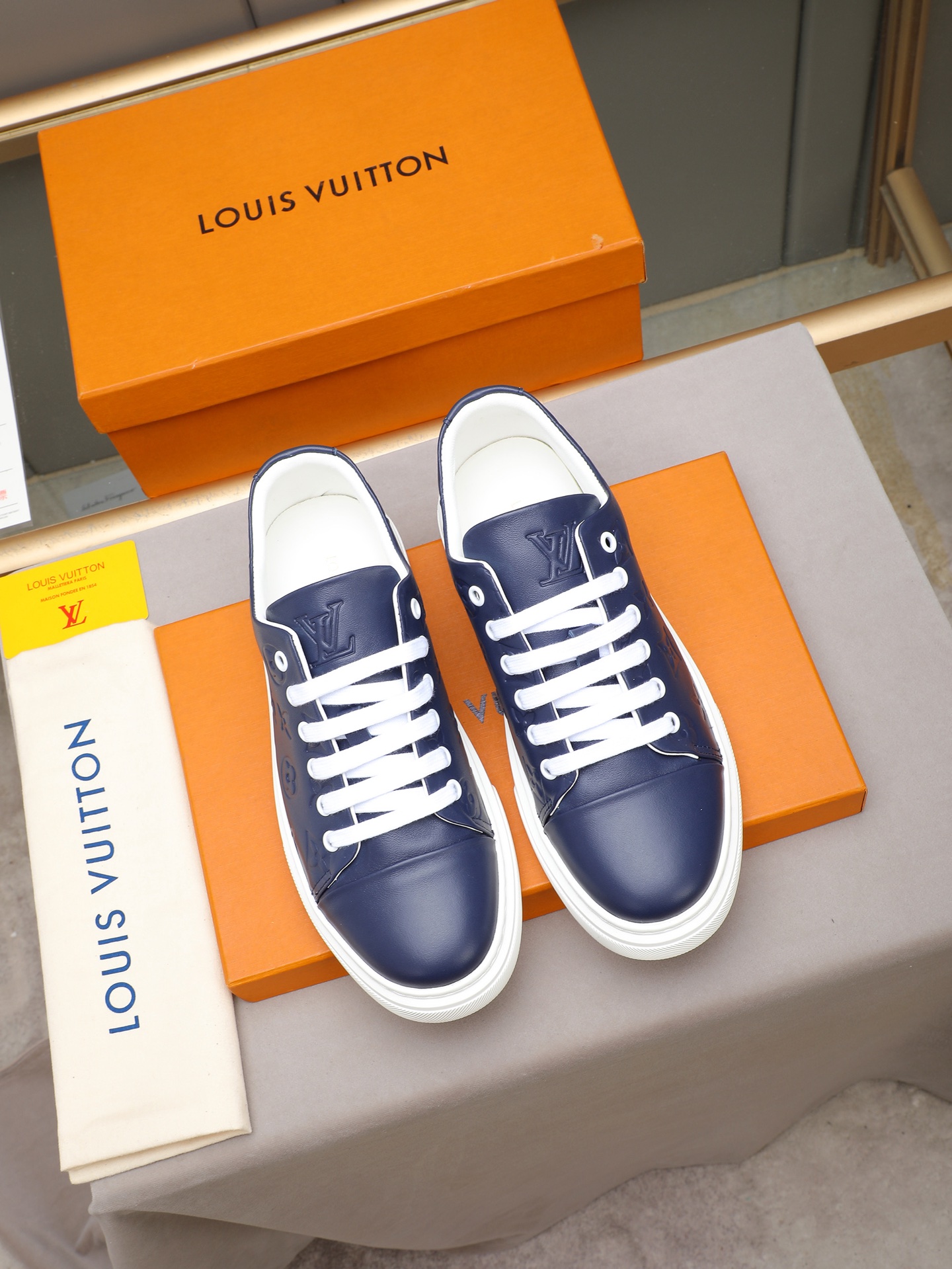LV shoe