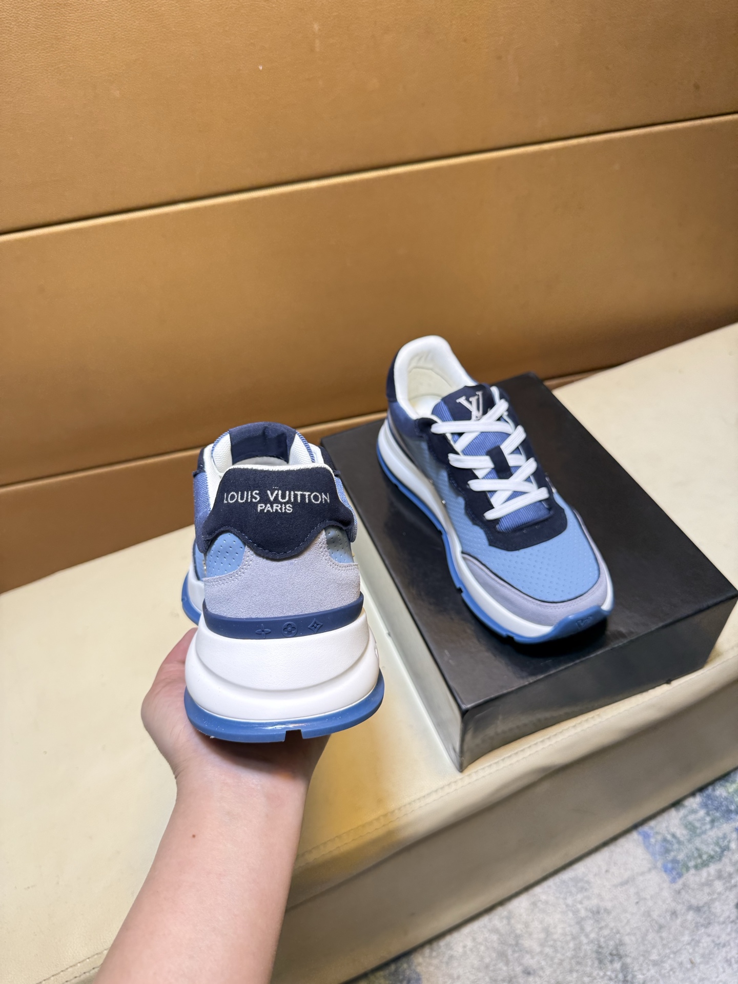 LV shoe