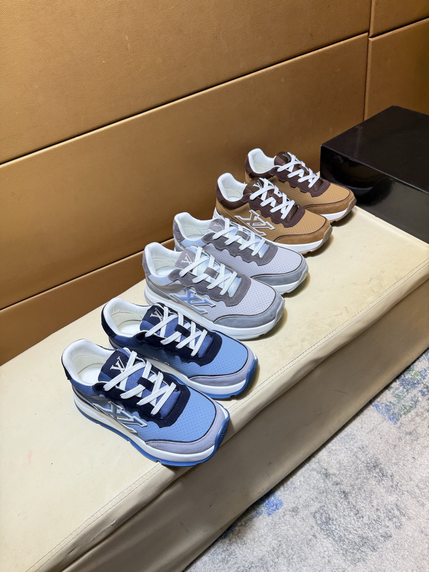 LV shoe