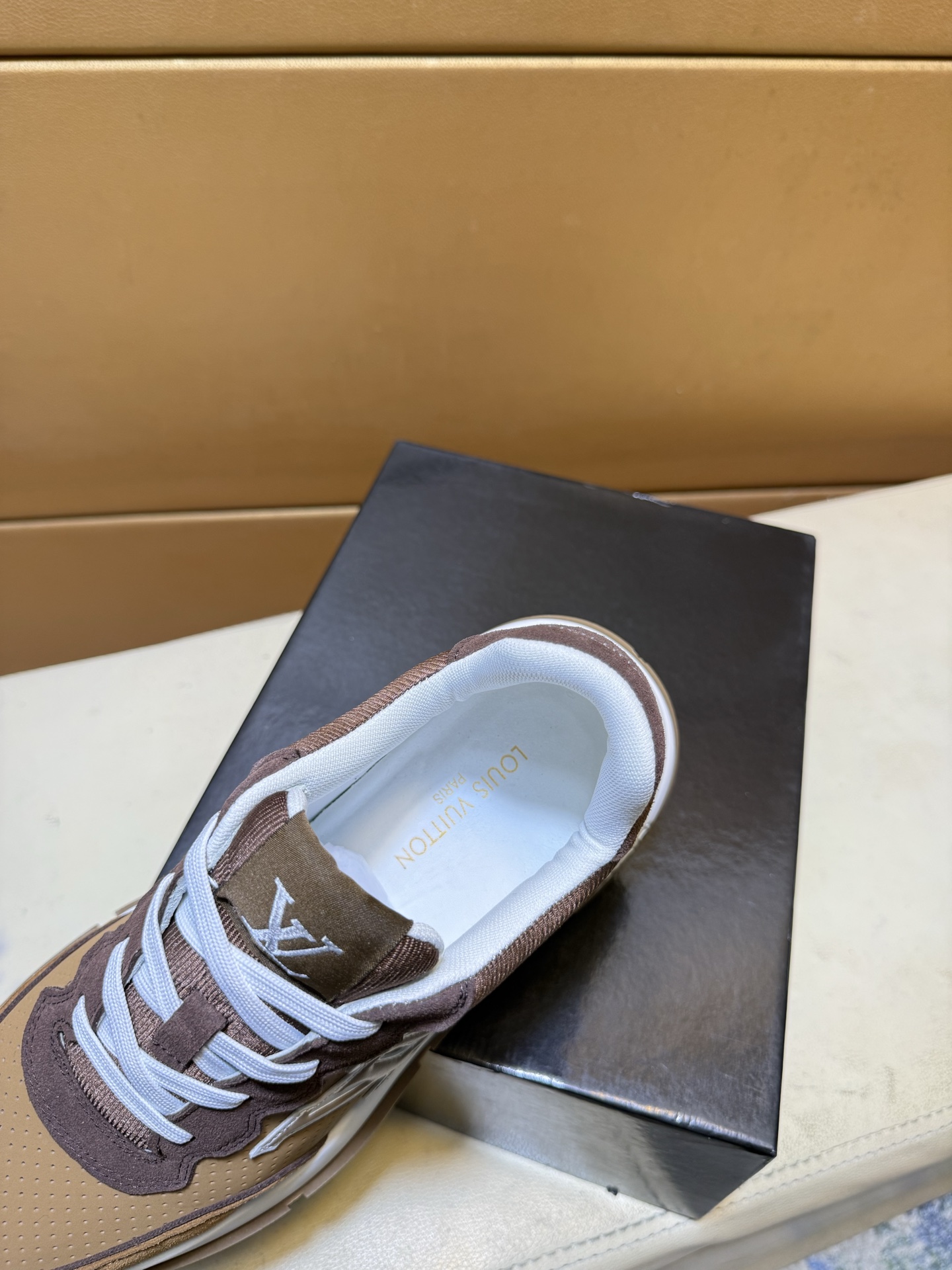 LV shoe