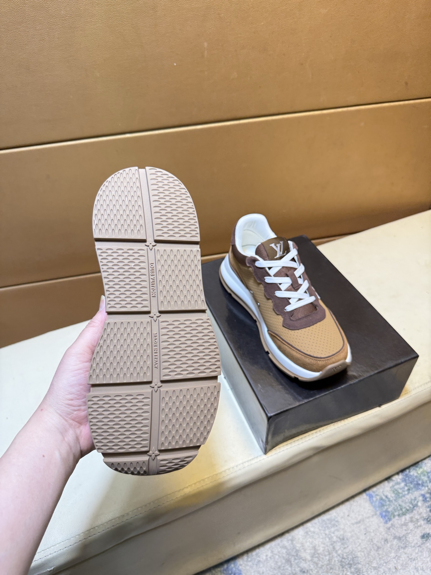 LV shoe